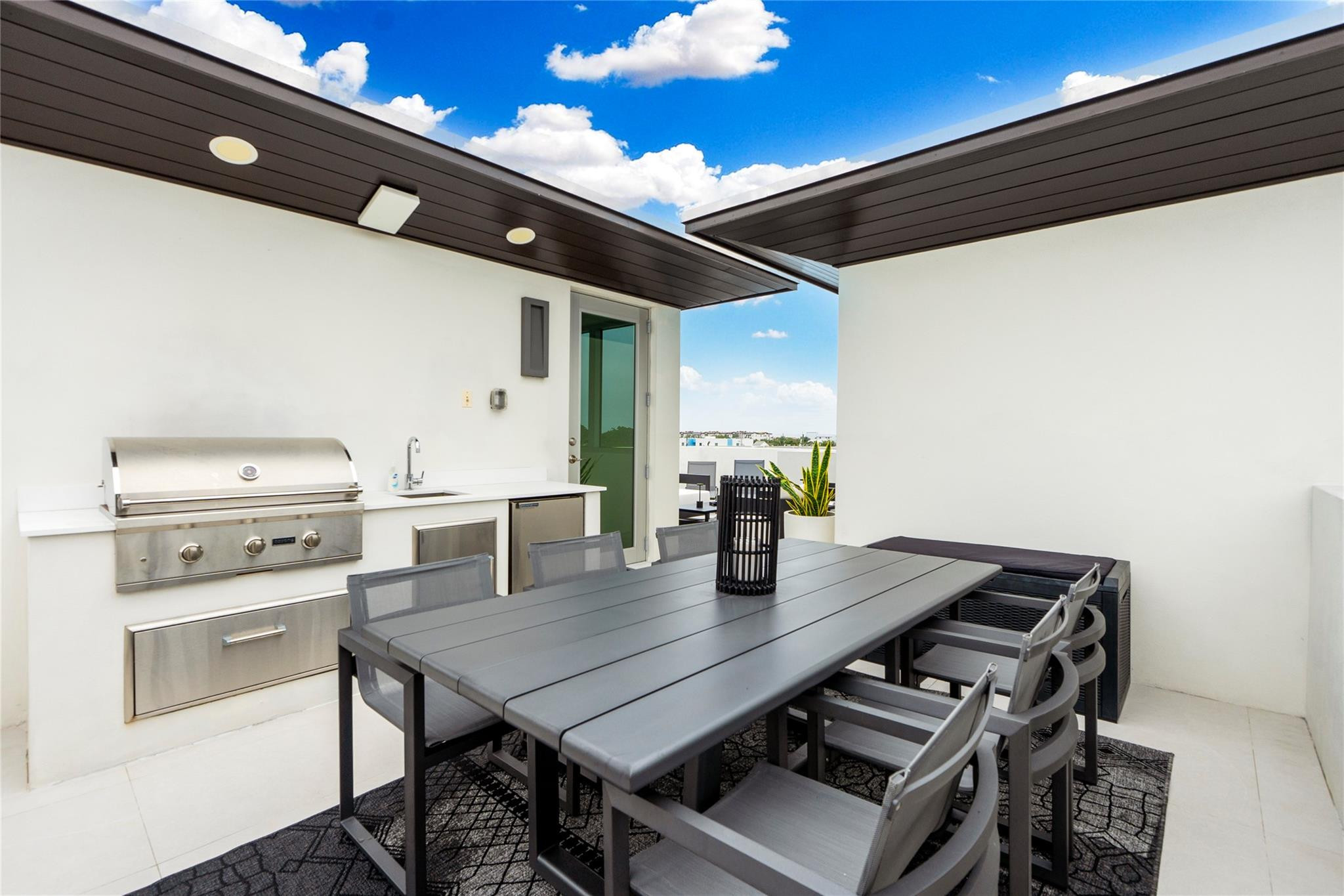 246 Garden Court 246, Lauderdale-By-The-Sea Unit: 246