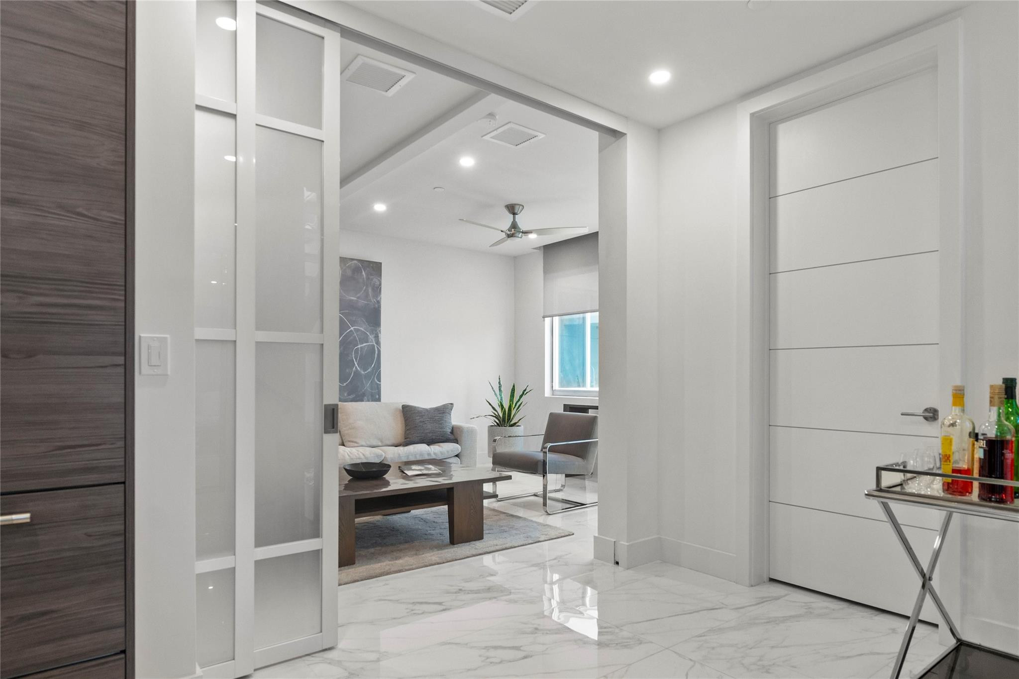 246 Garden Court 246, Lauderdale-By-The-Sea Unit: 246