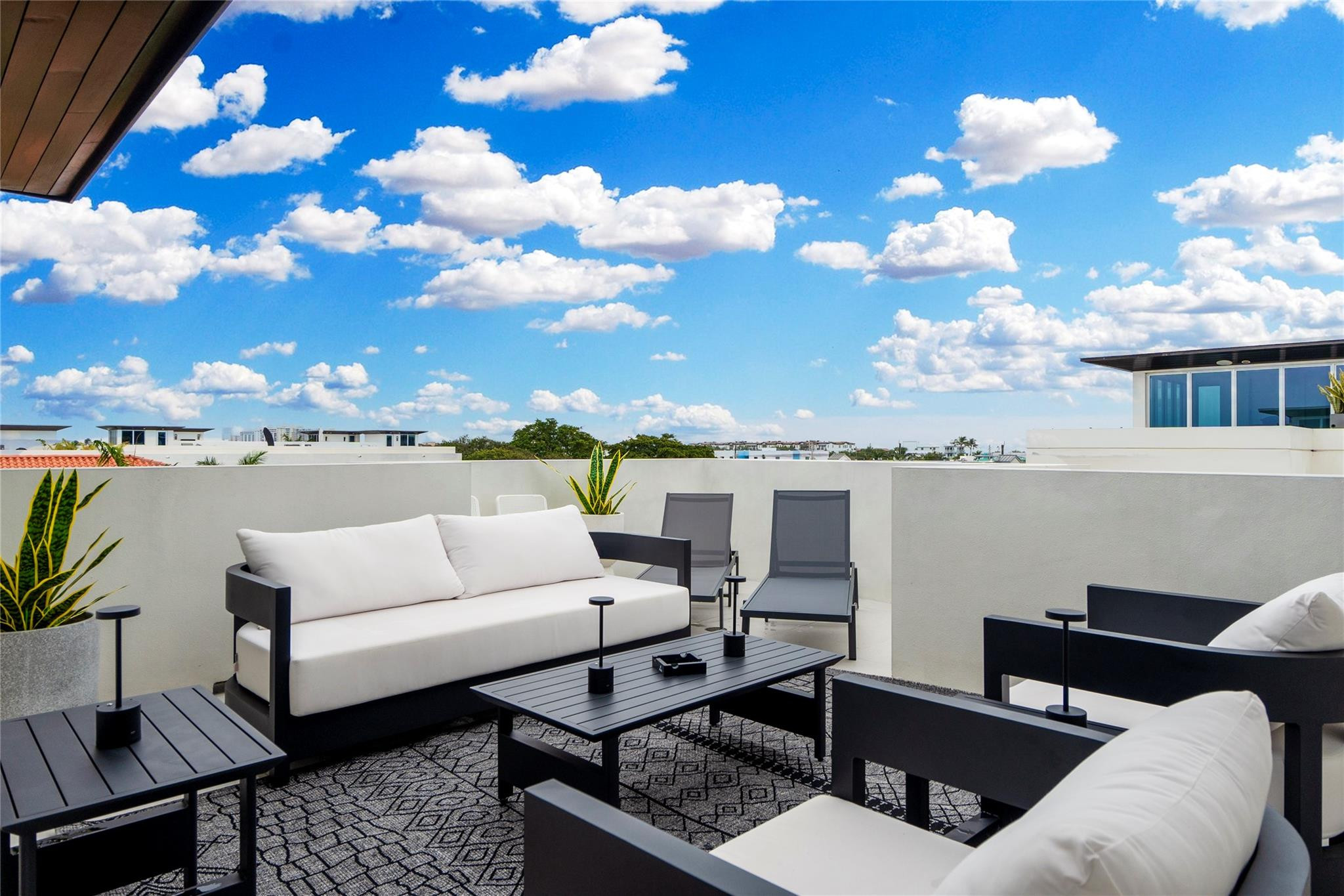 246 Garden Court 246, Lauderdale-By-The-Sea Unit: 246