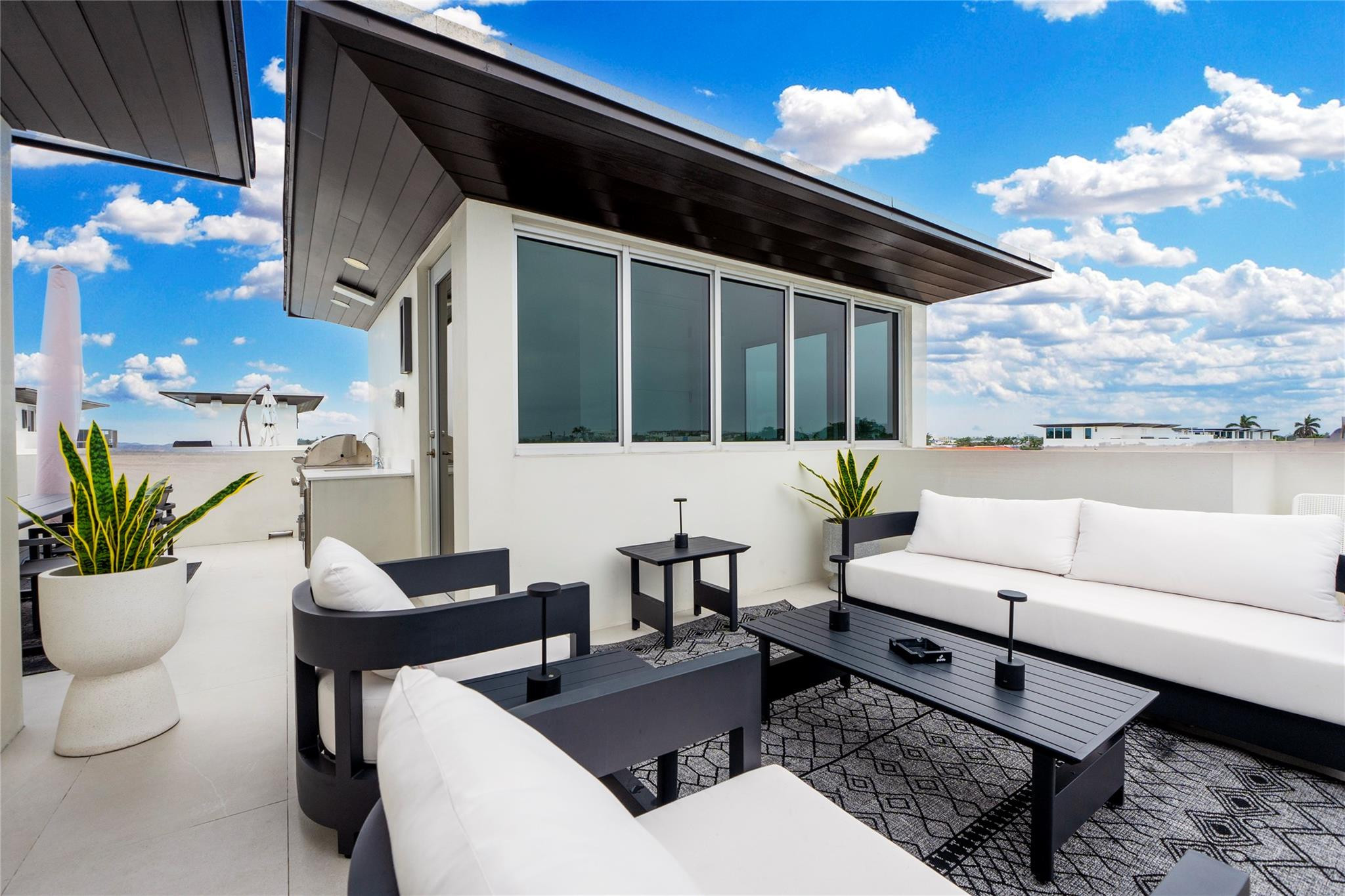 246 Garden Court 246, Lauderdale-By-The-Sea Unit: 246