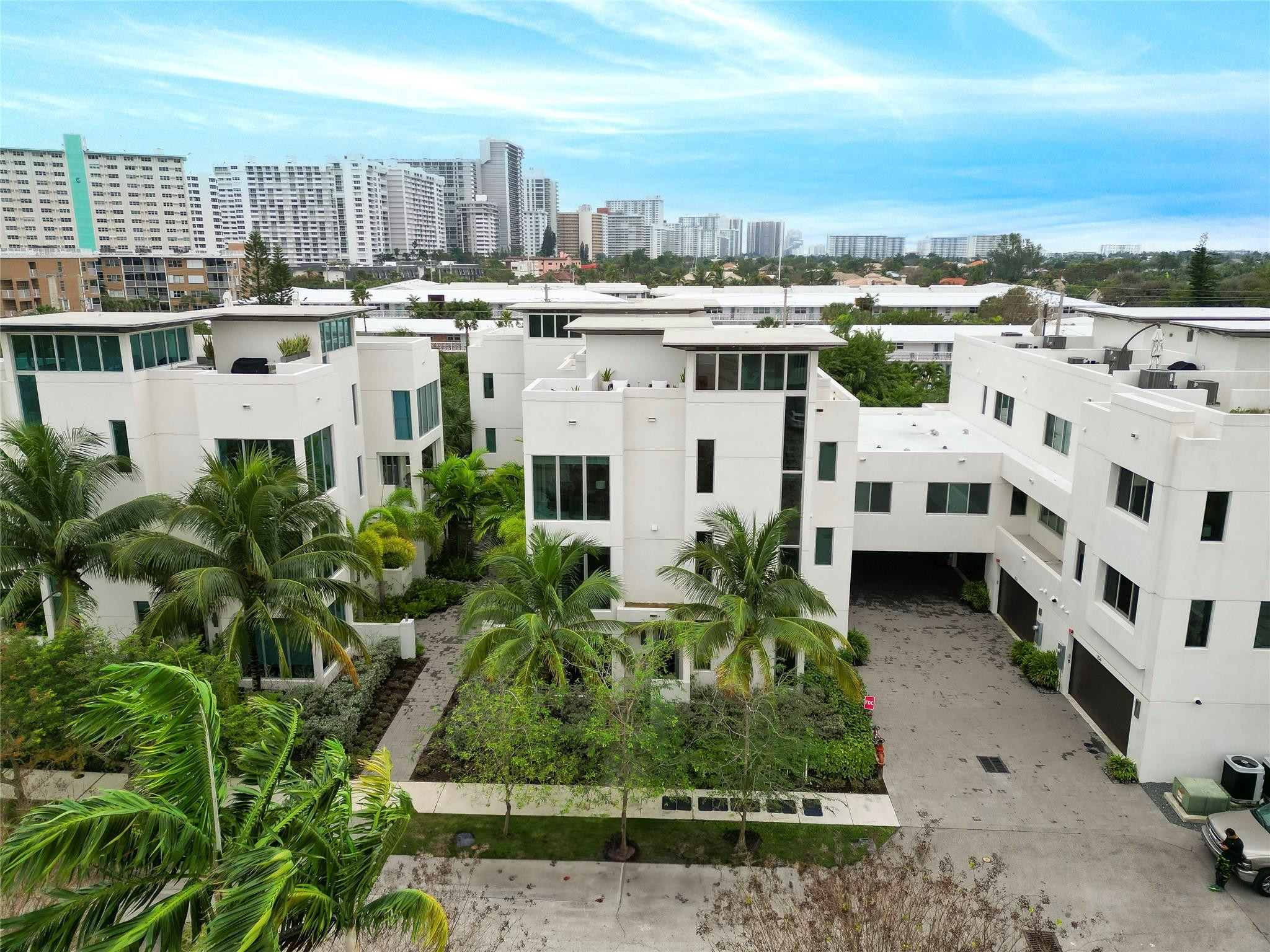 246 Garden Court 246, Lauderdale-By-The-Sea Unit: 246