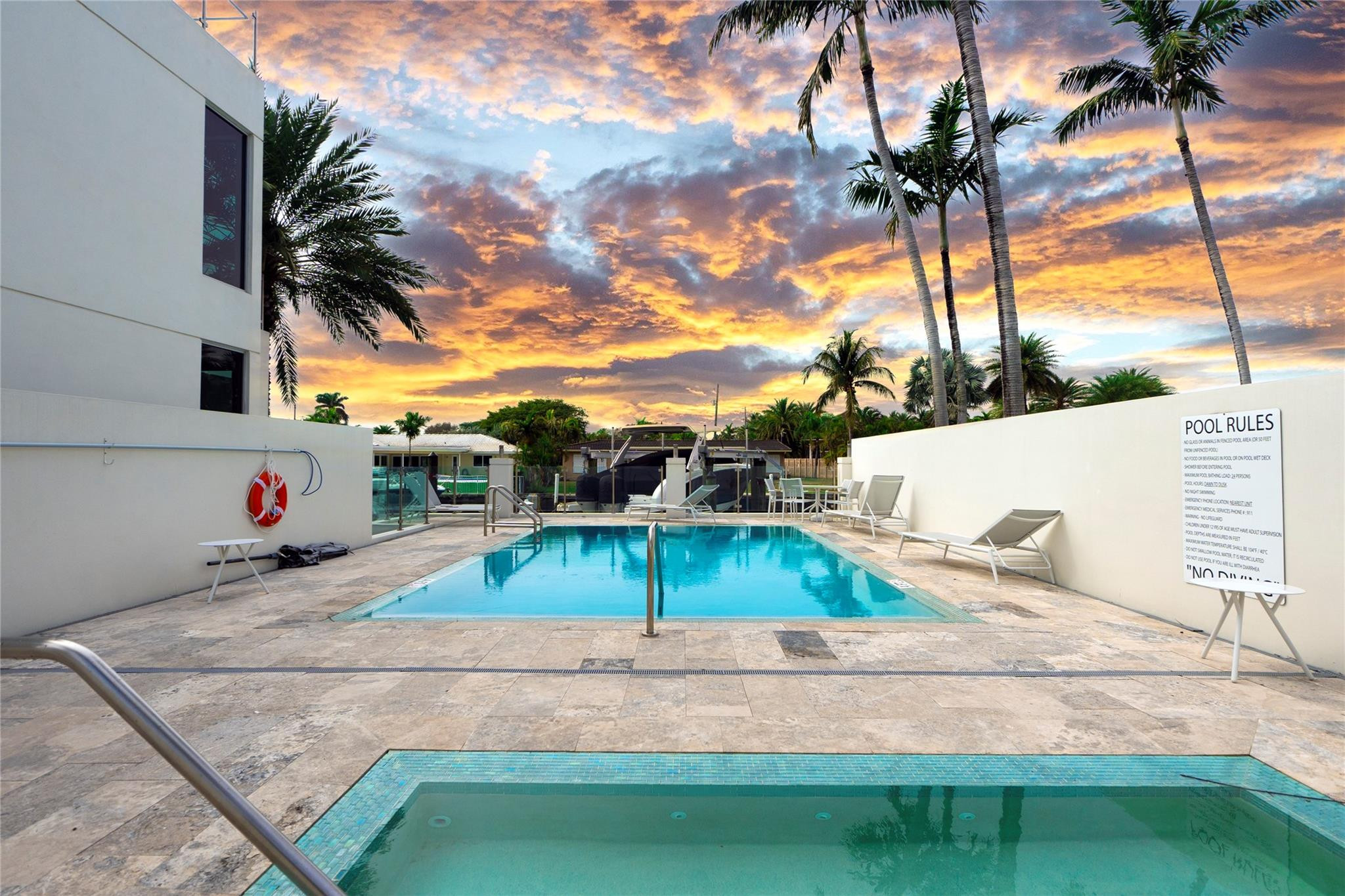 246 Garden Court 246, Lauderdale-By-The-Sea Unit: 246