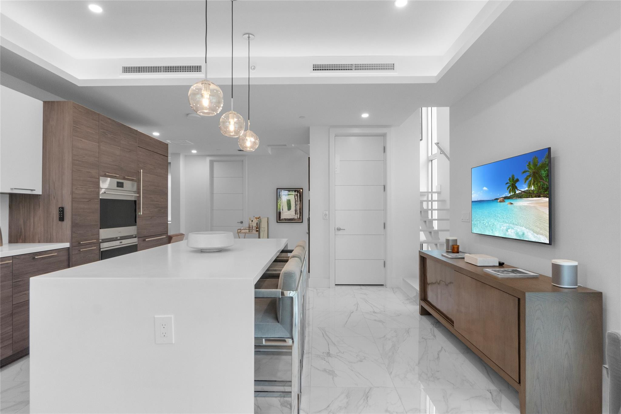 246 Garden Court 246, Lauderdale-By-The-Sea Unit: 246