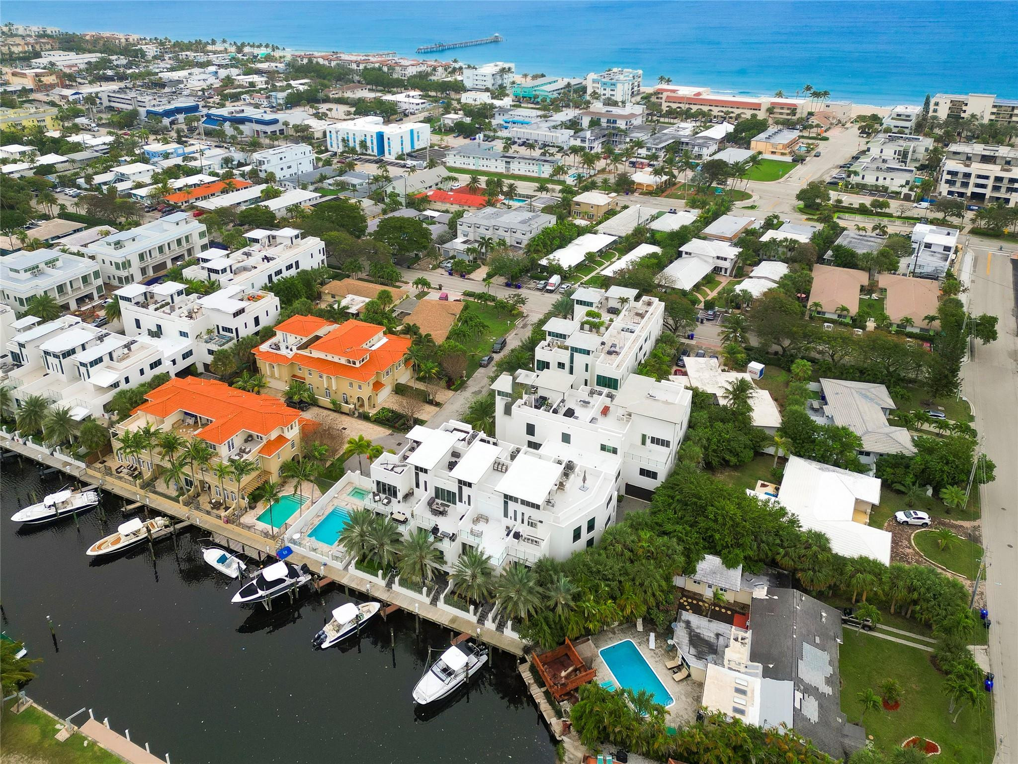 246 Garden Court 246, Lauderdale-By-The-Sea Unit: 246