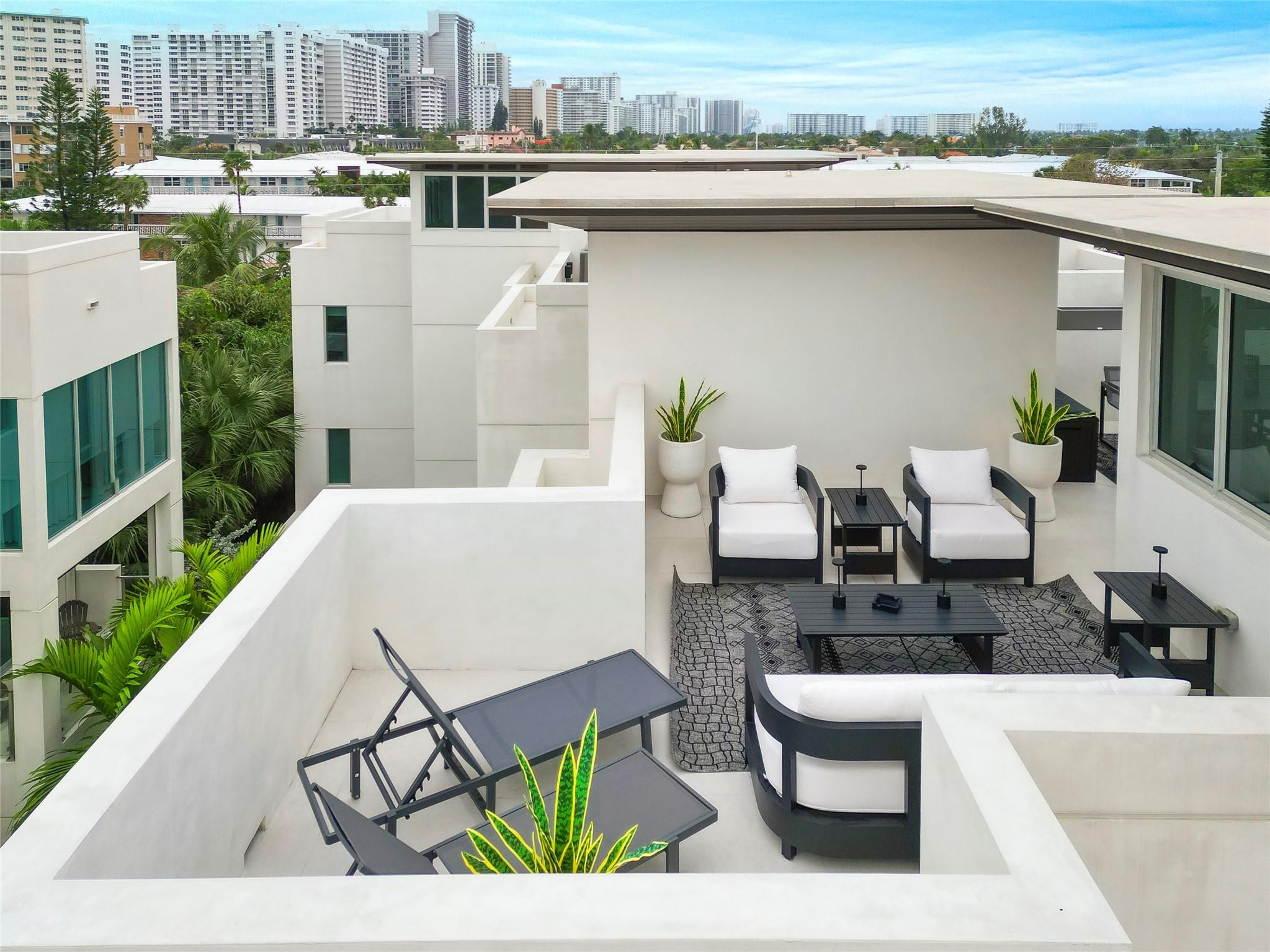 246 Garden Court 246, Lauderdale-By-The-Sea Unit: 246