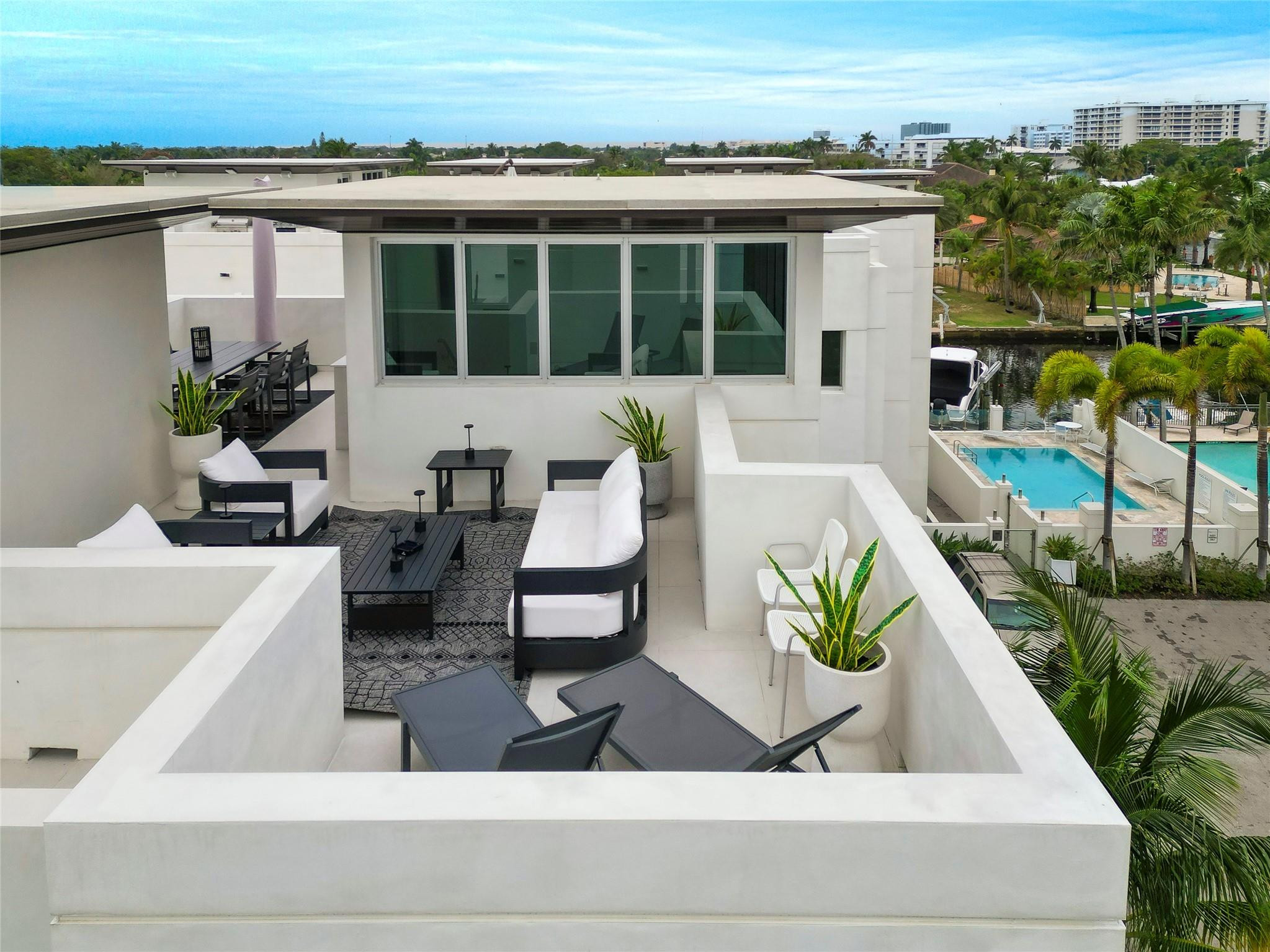 246 Garden Court 246, Lauderdale-By-The-Sea Unit: 246