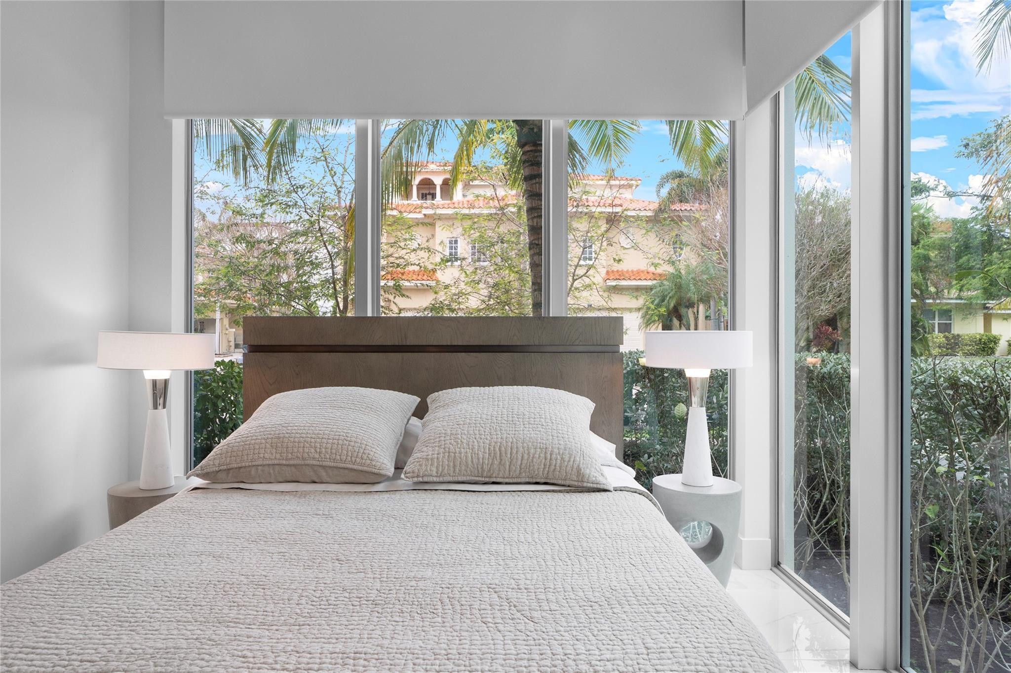 246 Garden Court 246, Lauderdale-By-The-Sea Unit: 246