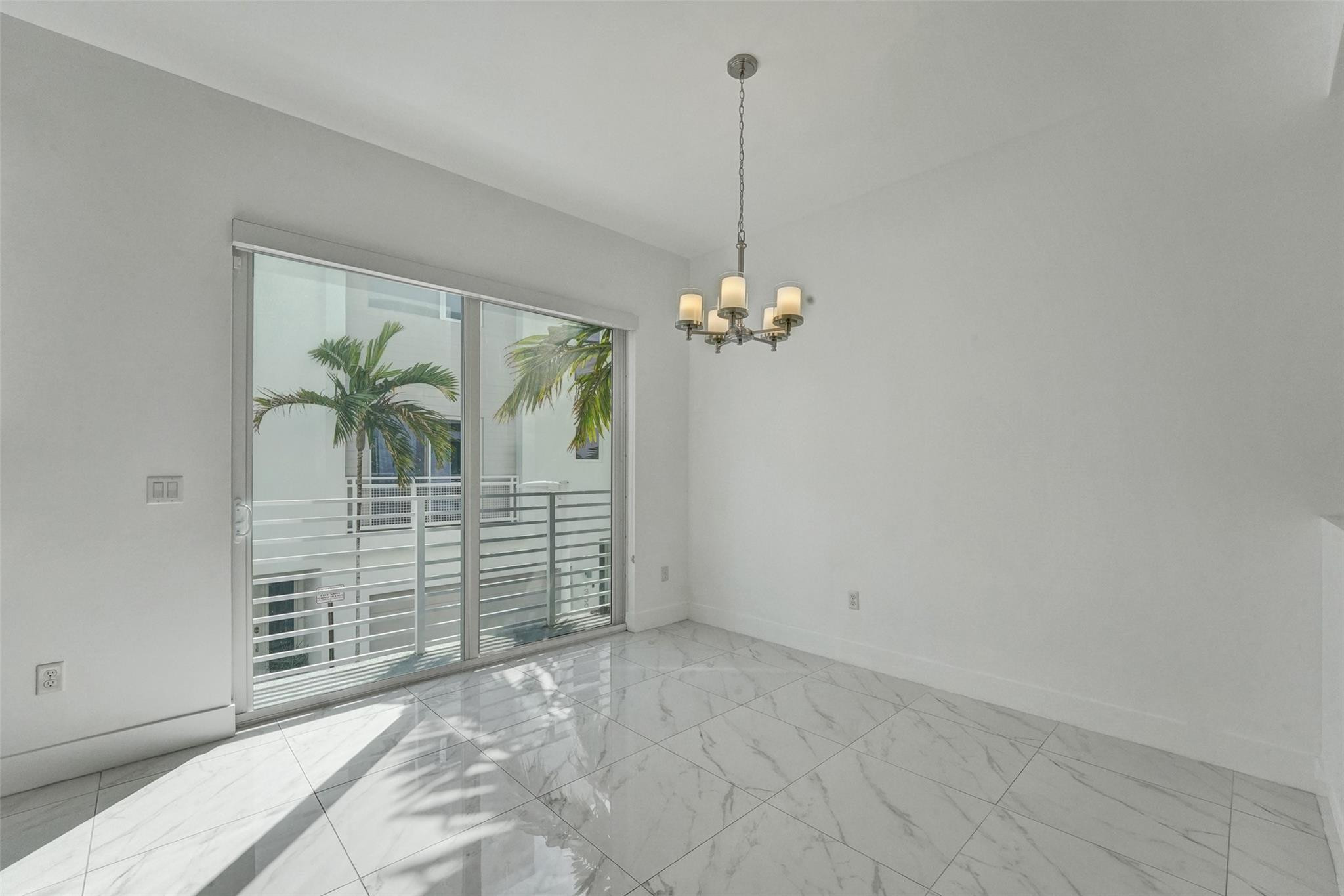 1359 N Ocean Boulevard