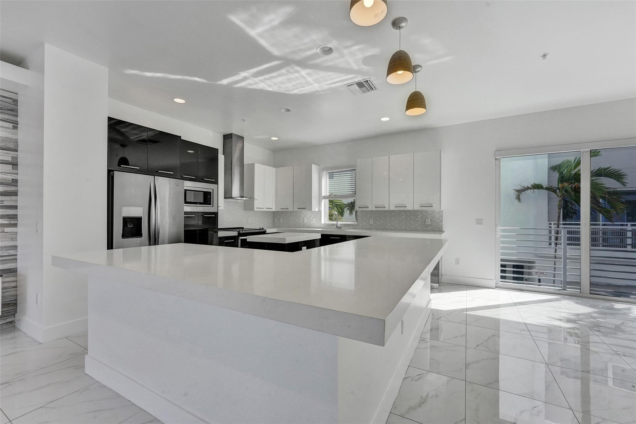 1359 N Ocean Boulevard