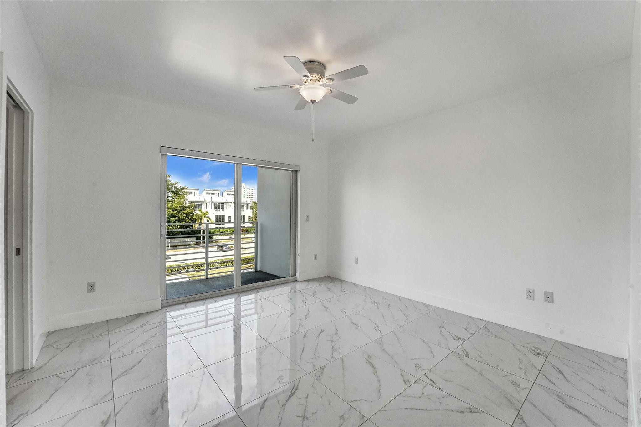 1359 N Ocean Boulevard