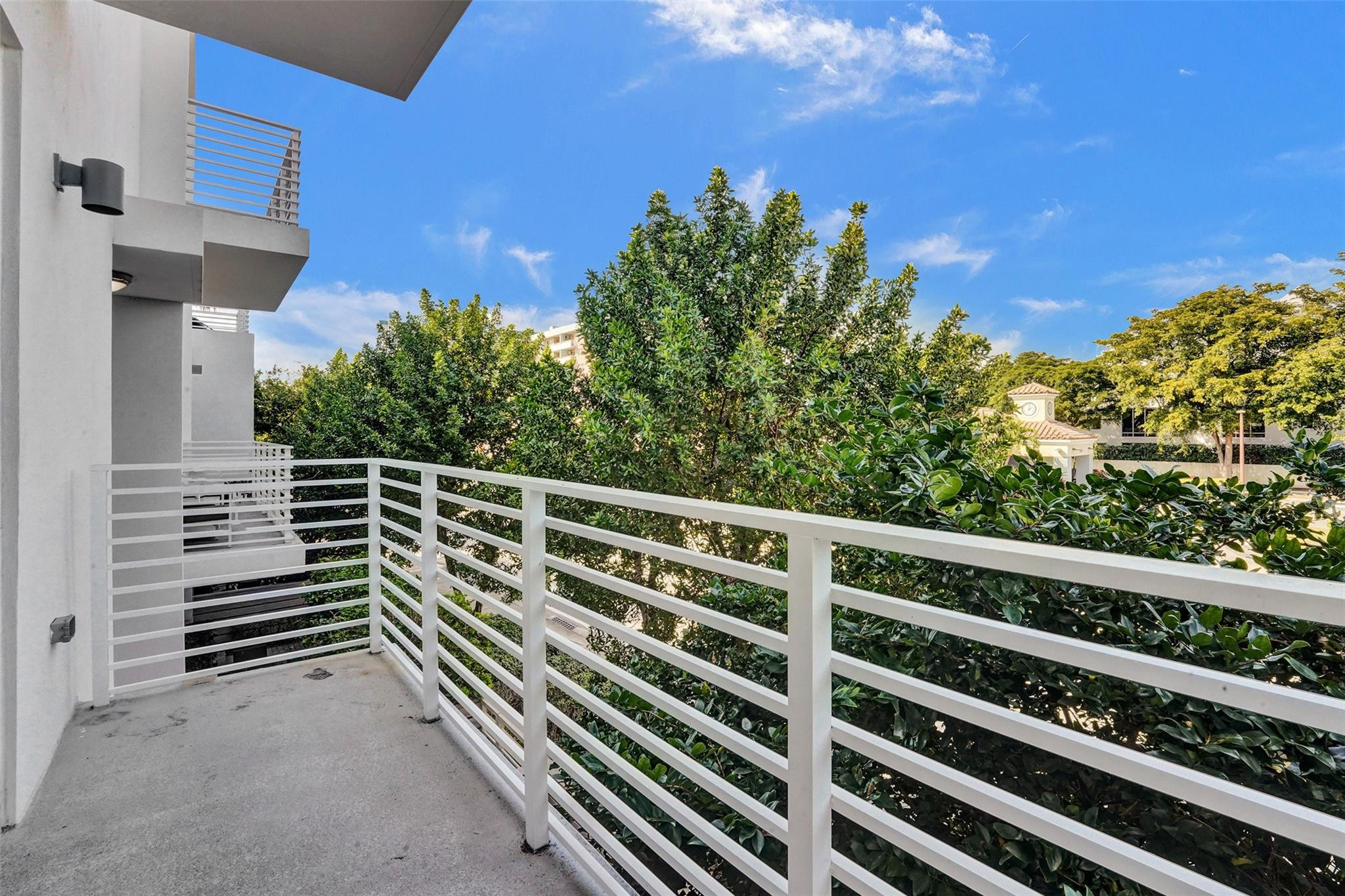 1359 N Ocean Boulevard