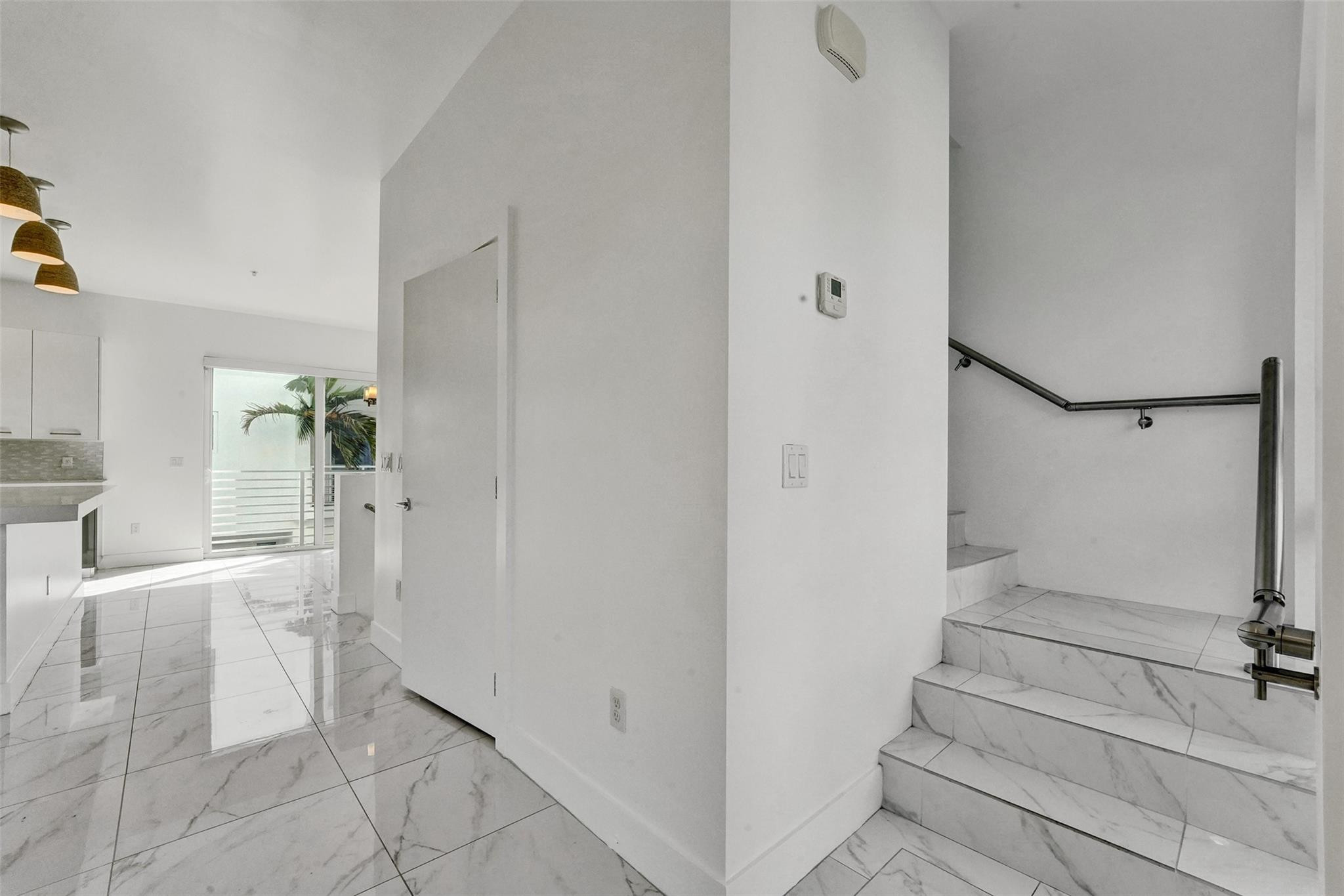 1359 N Ocean Boulevard