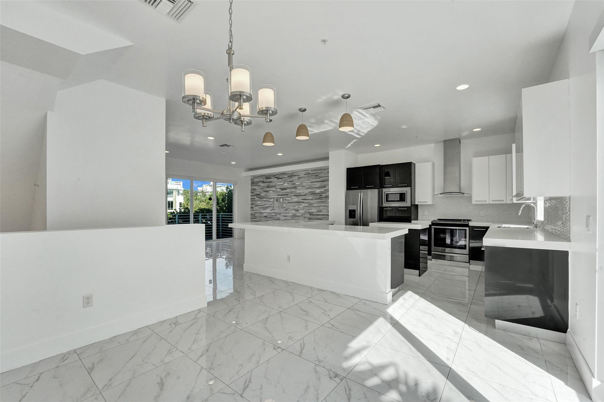1359 N Ocean Boulevard
