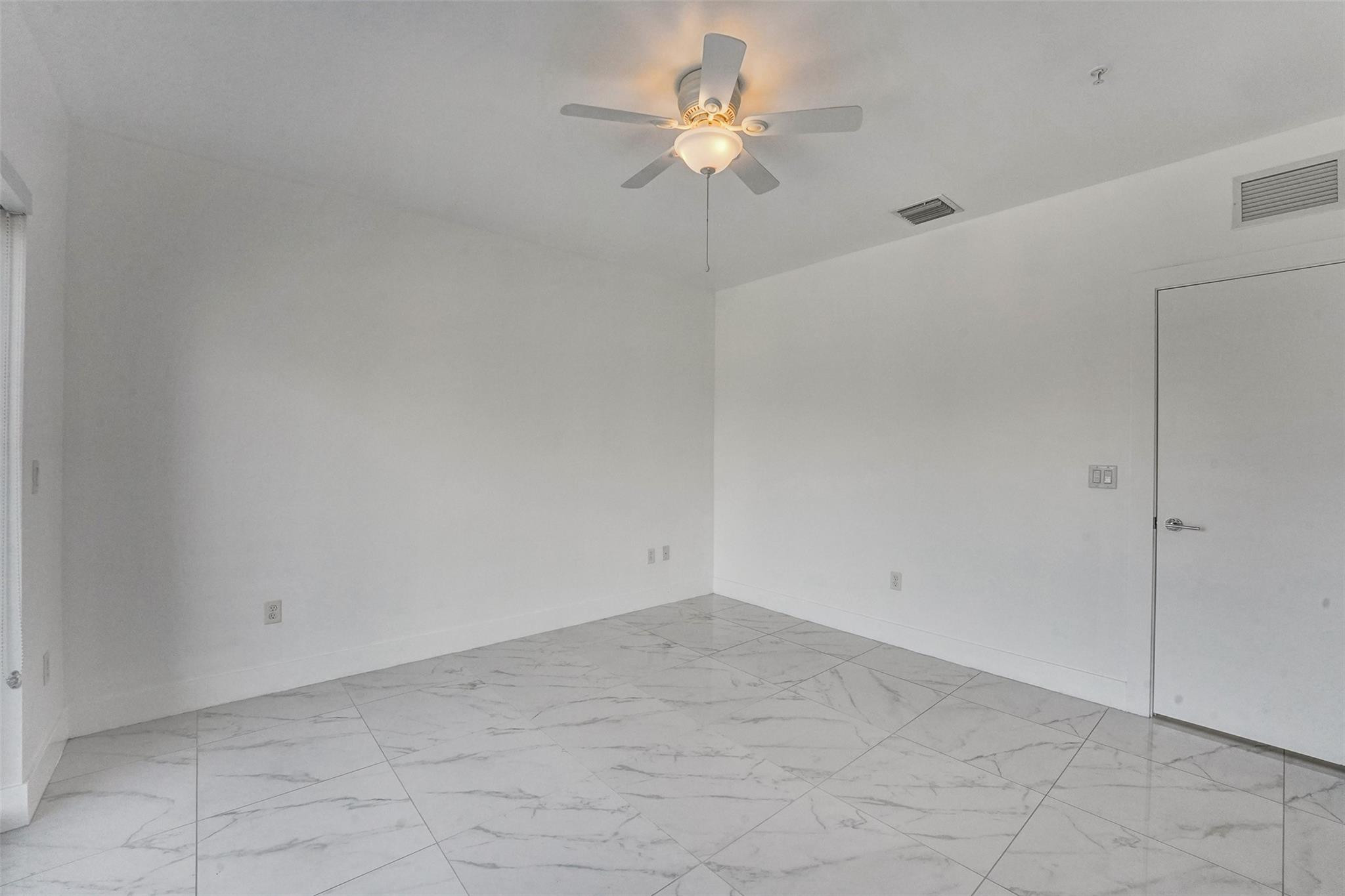 1359 N Ocean Boulevard
