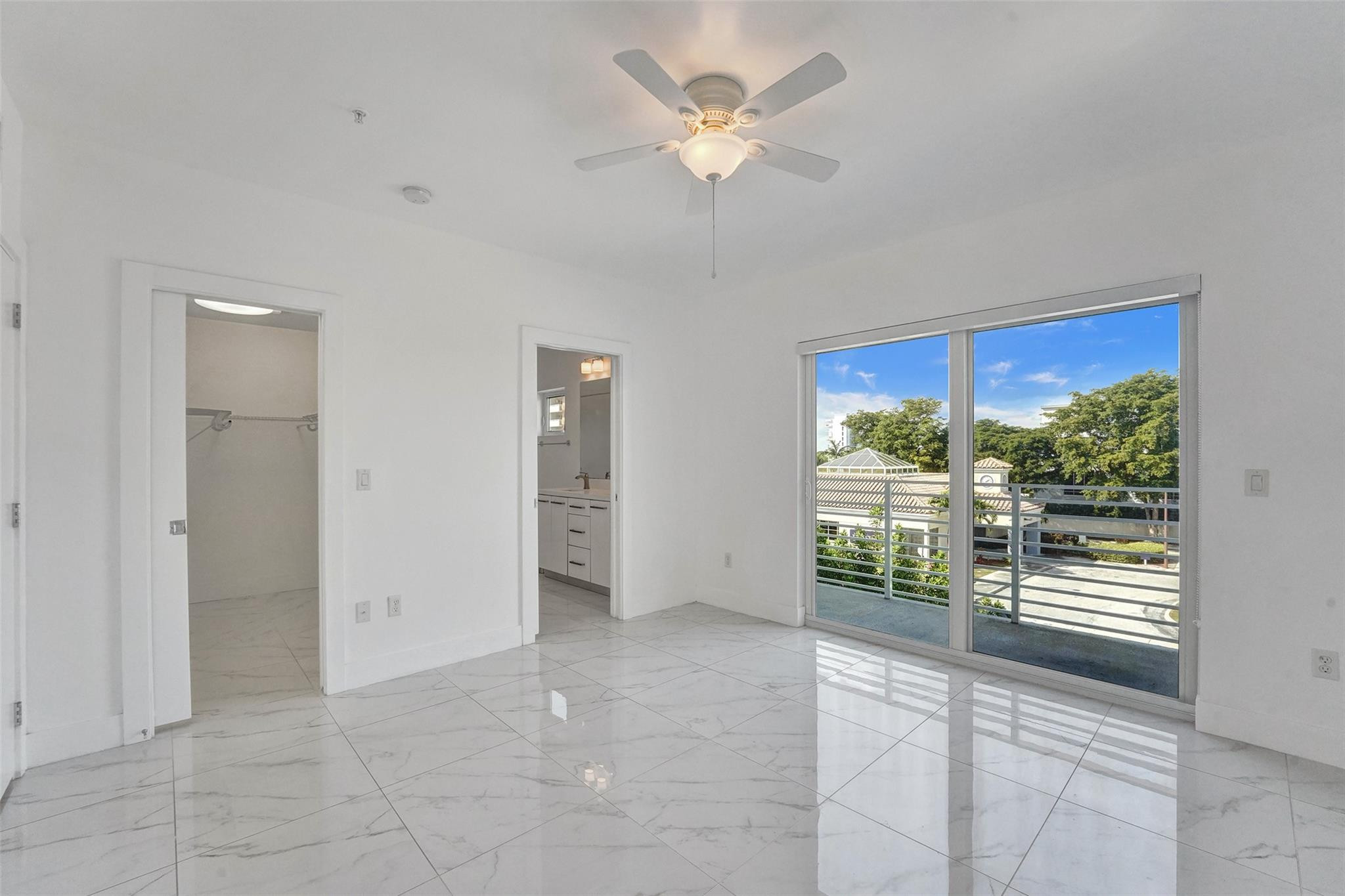 1359 N Ocean Boulevard