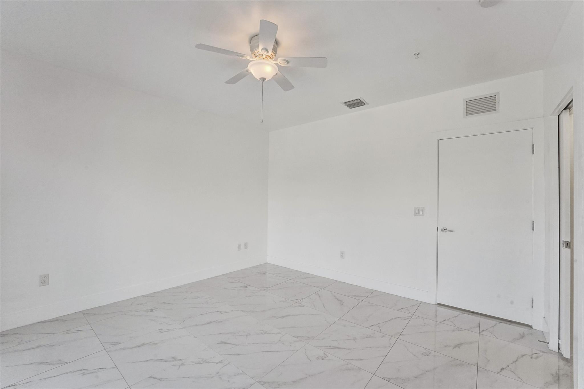 1359 N Ocean Boulevard