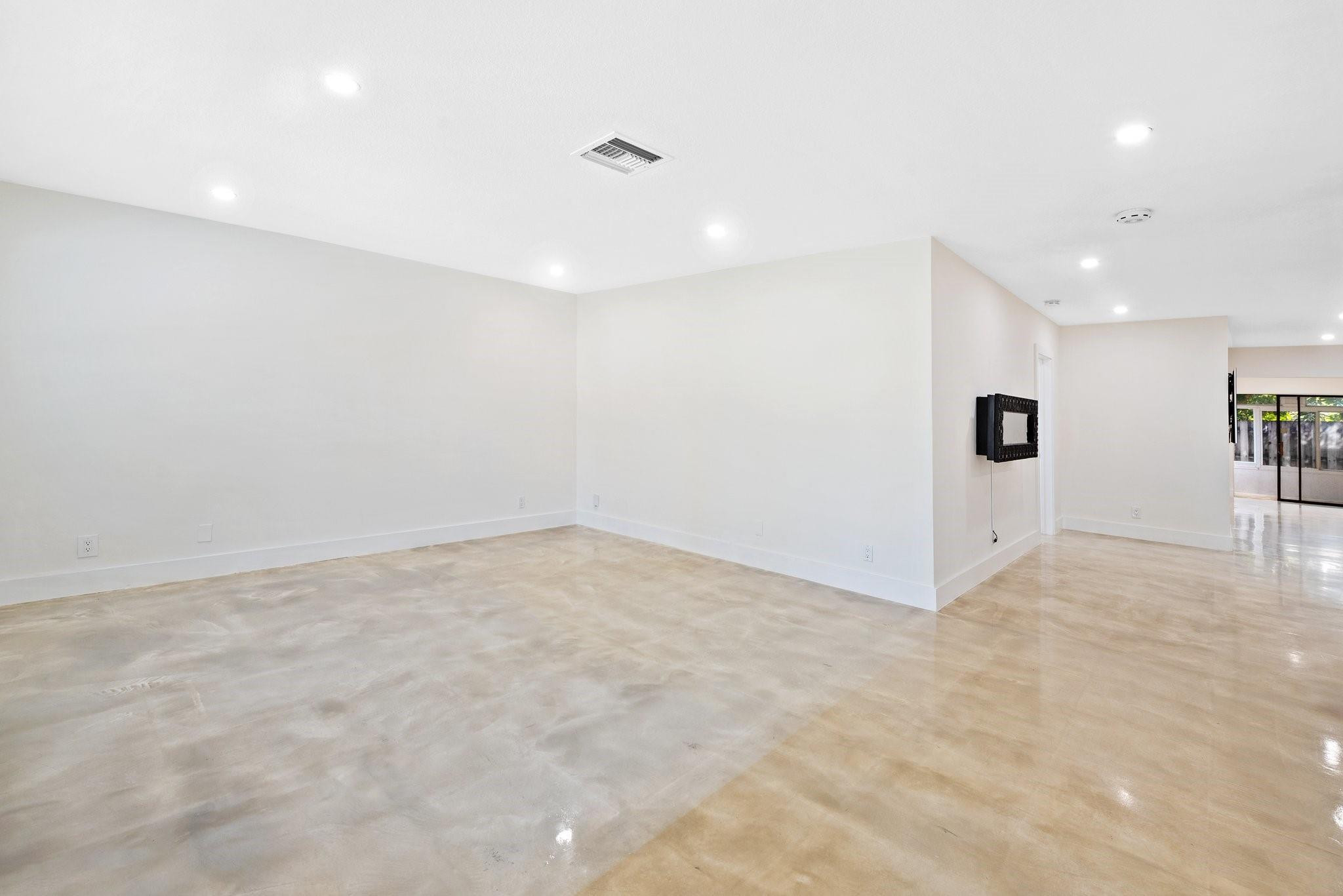 2200 NE 36th Street 2