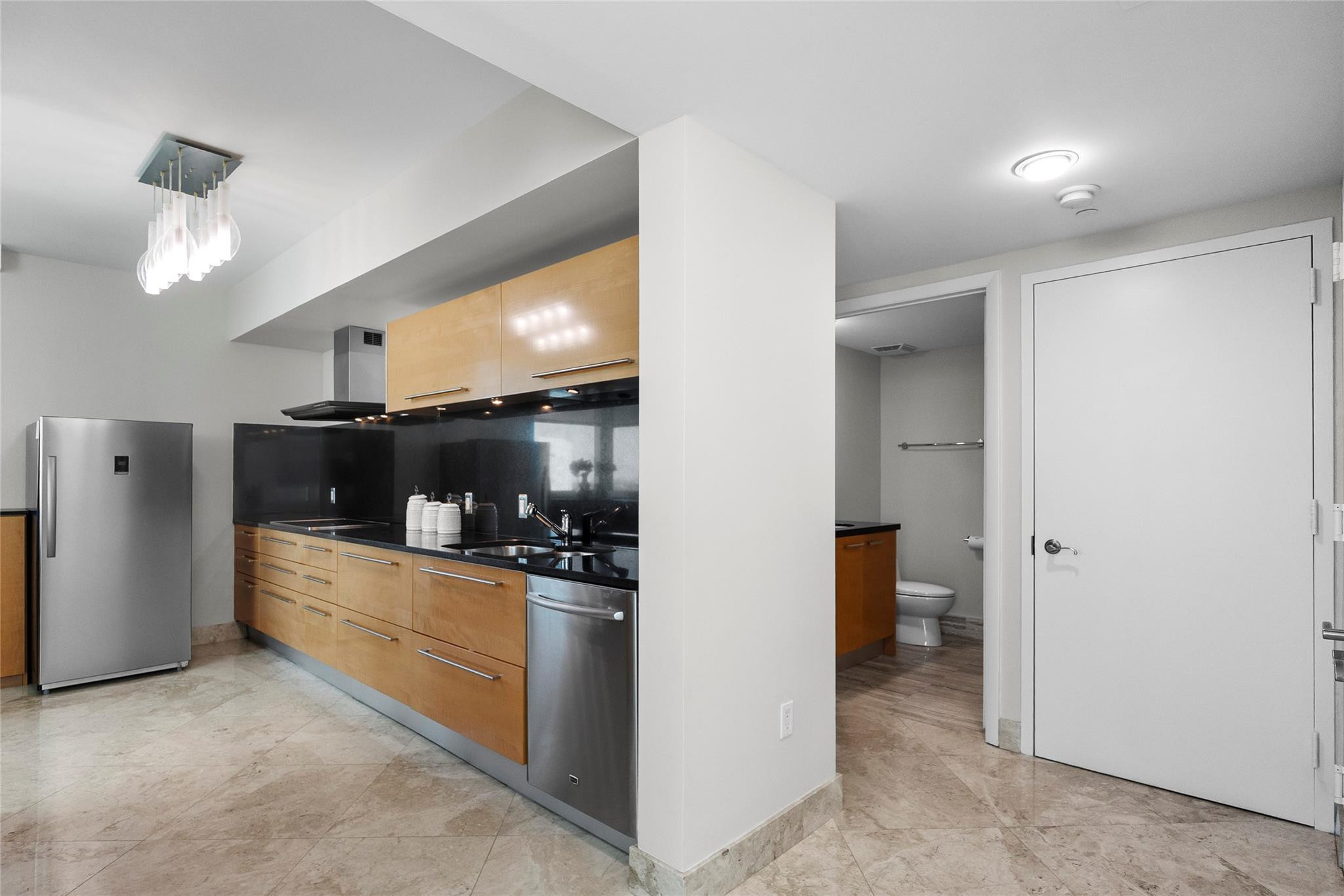 101 S Fort Lauderdale Beach Boulevard Unit: 907