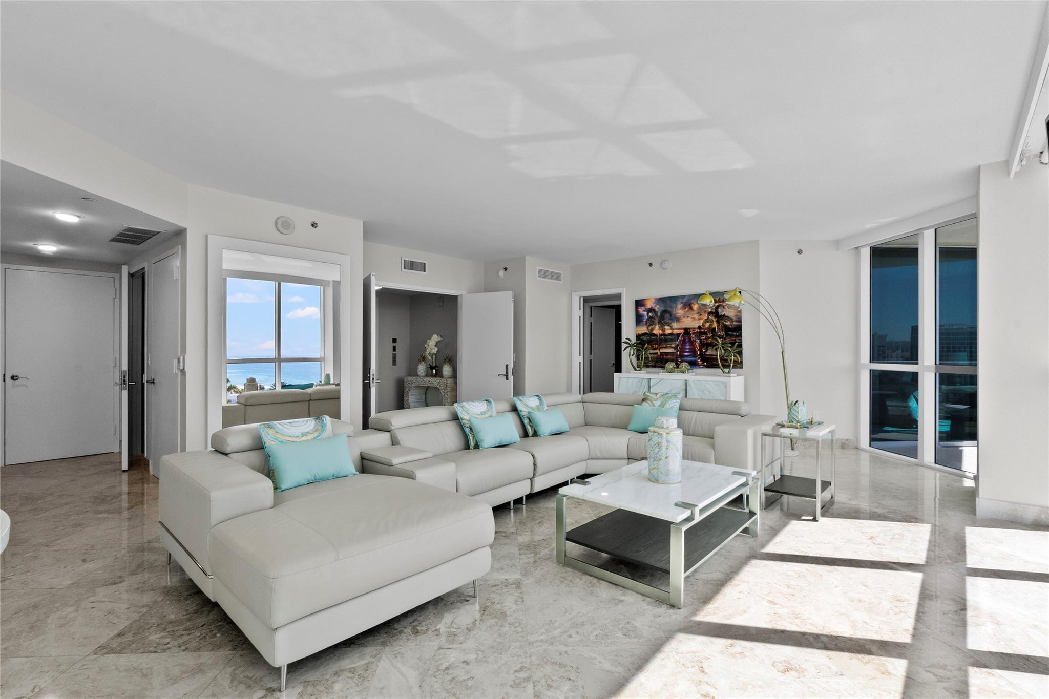 101 S Fort Lauderdale Beach Boulevard Unit: 907
