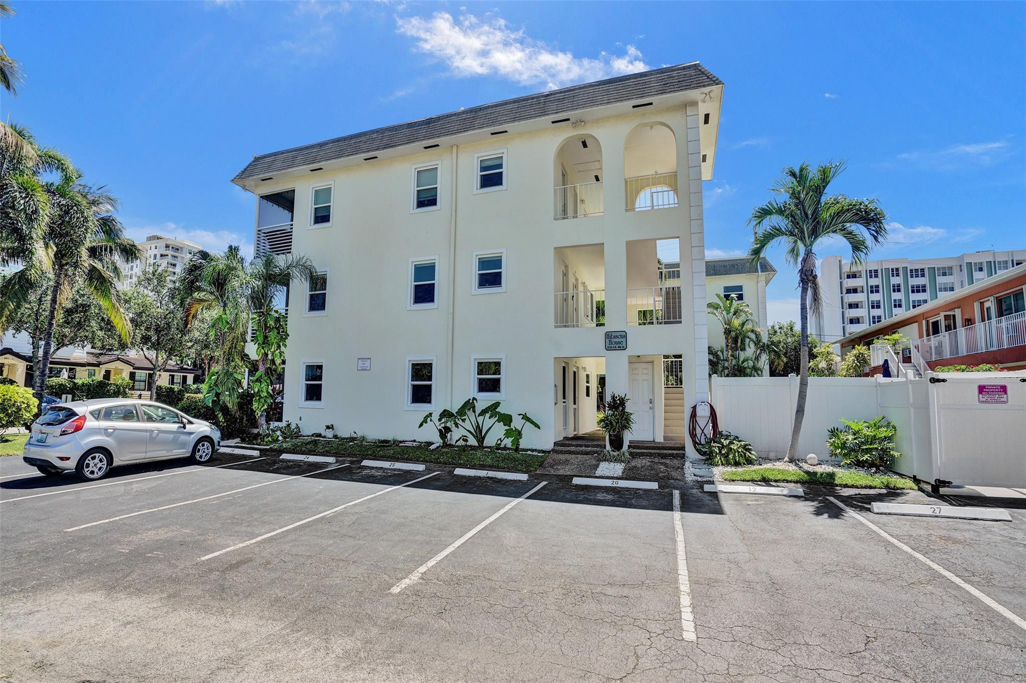 3216 SE 8th Street 101