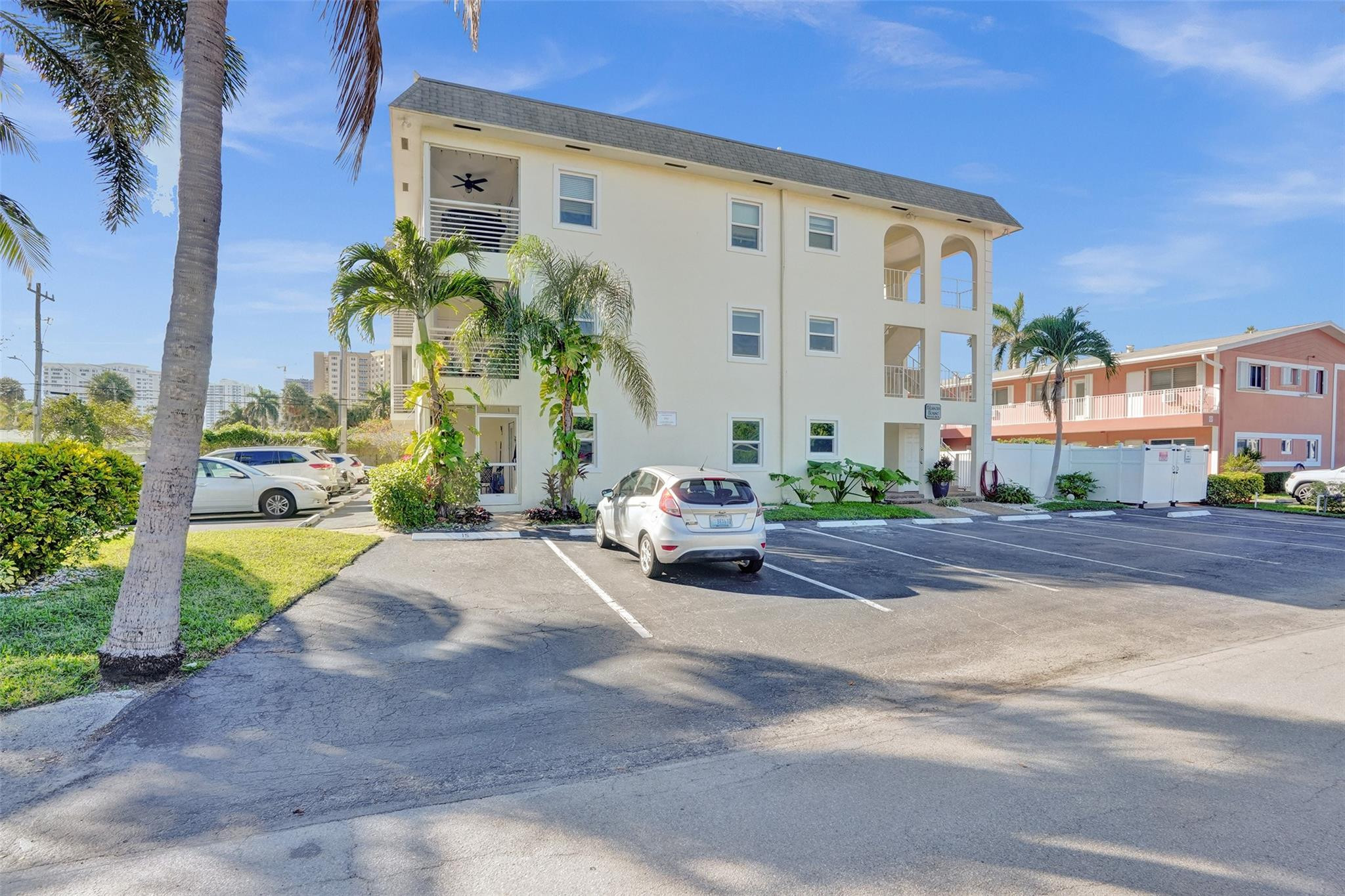 3216 SE 8th Street 101