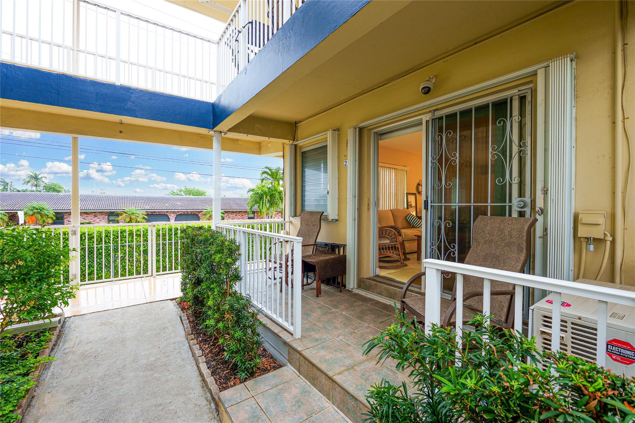 223 S Federal Highway 22