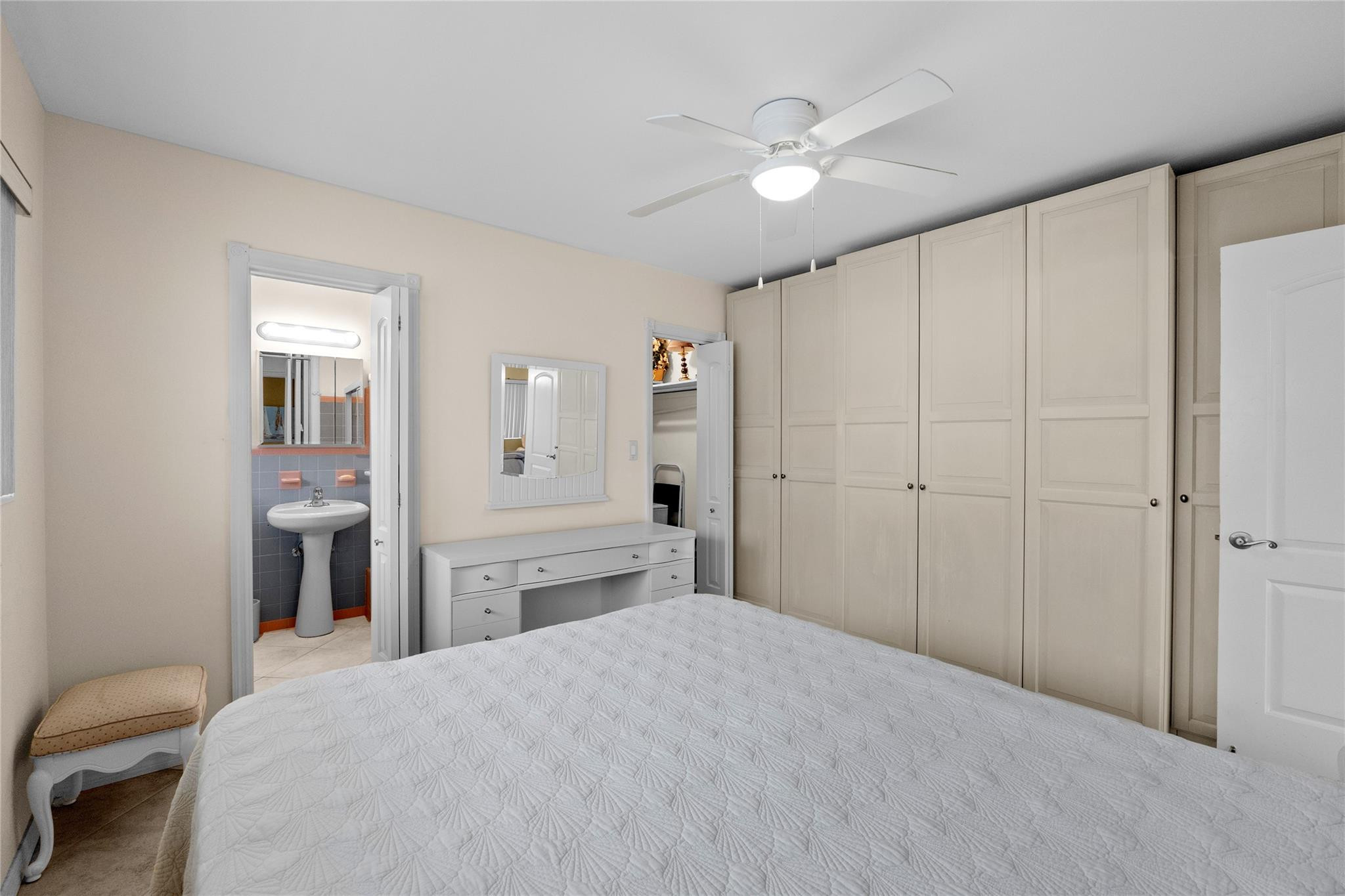 223 S Federal Highway 22