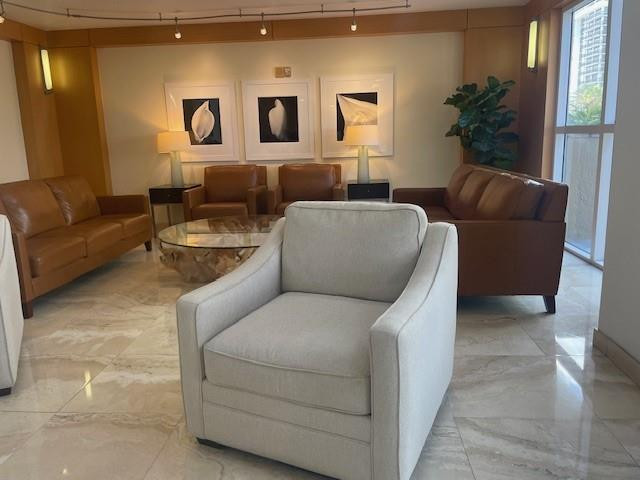 2080 S Ocean Drive 505