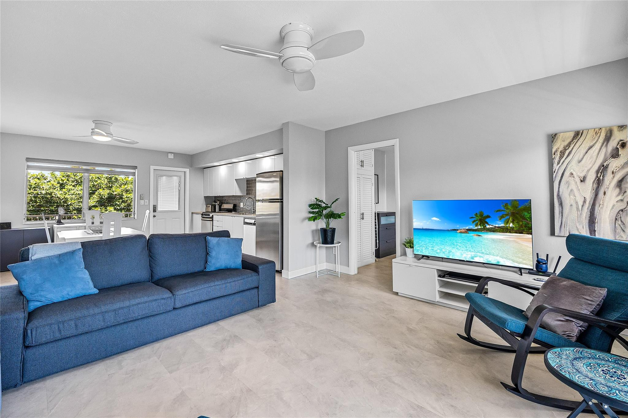 223 S Federal Highway 79