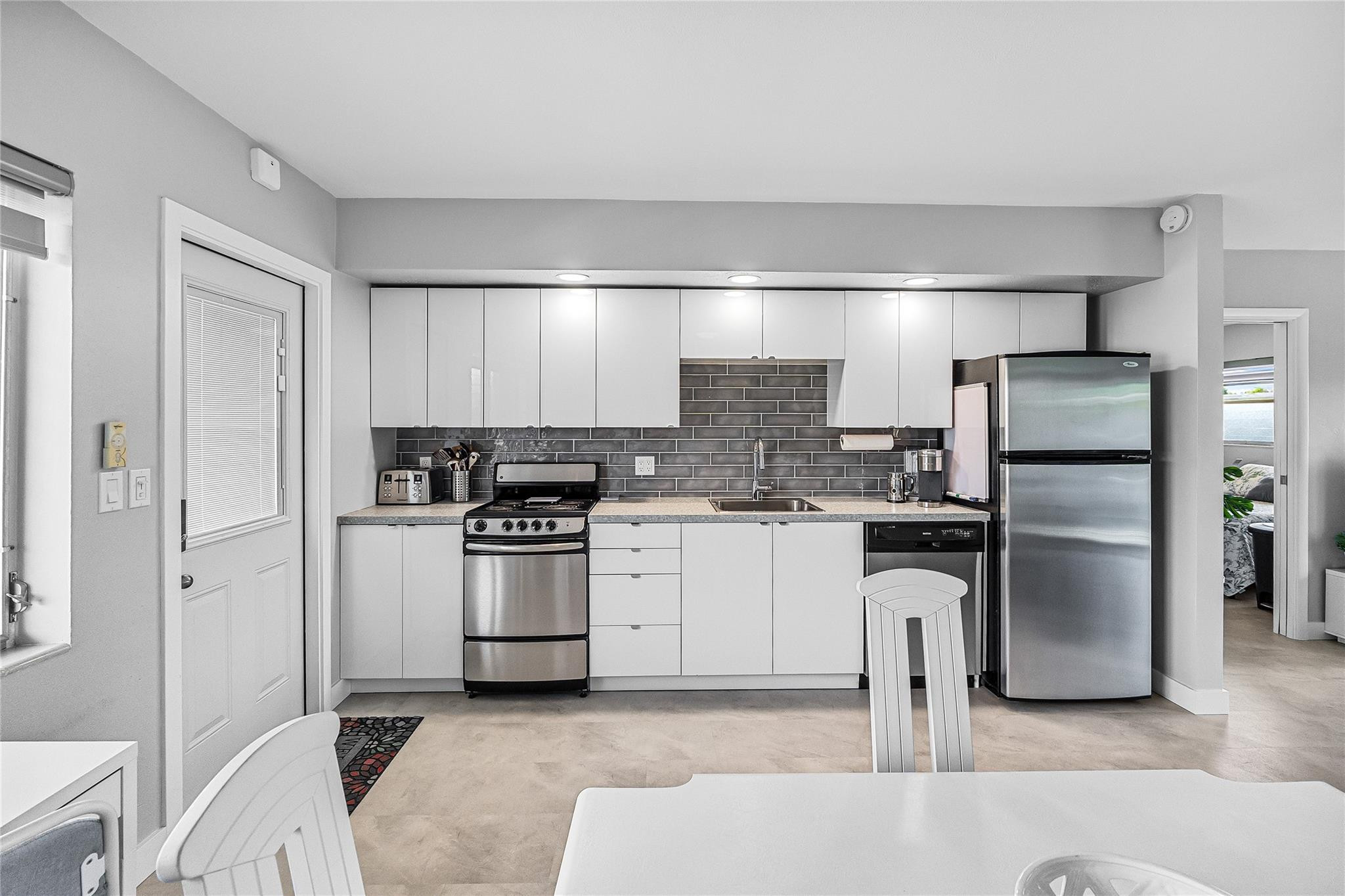 223 S Federal Highway 79