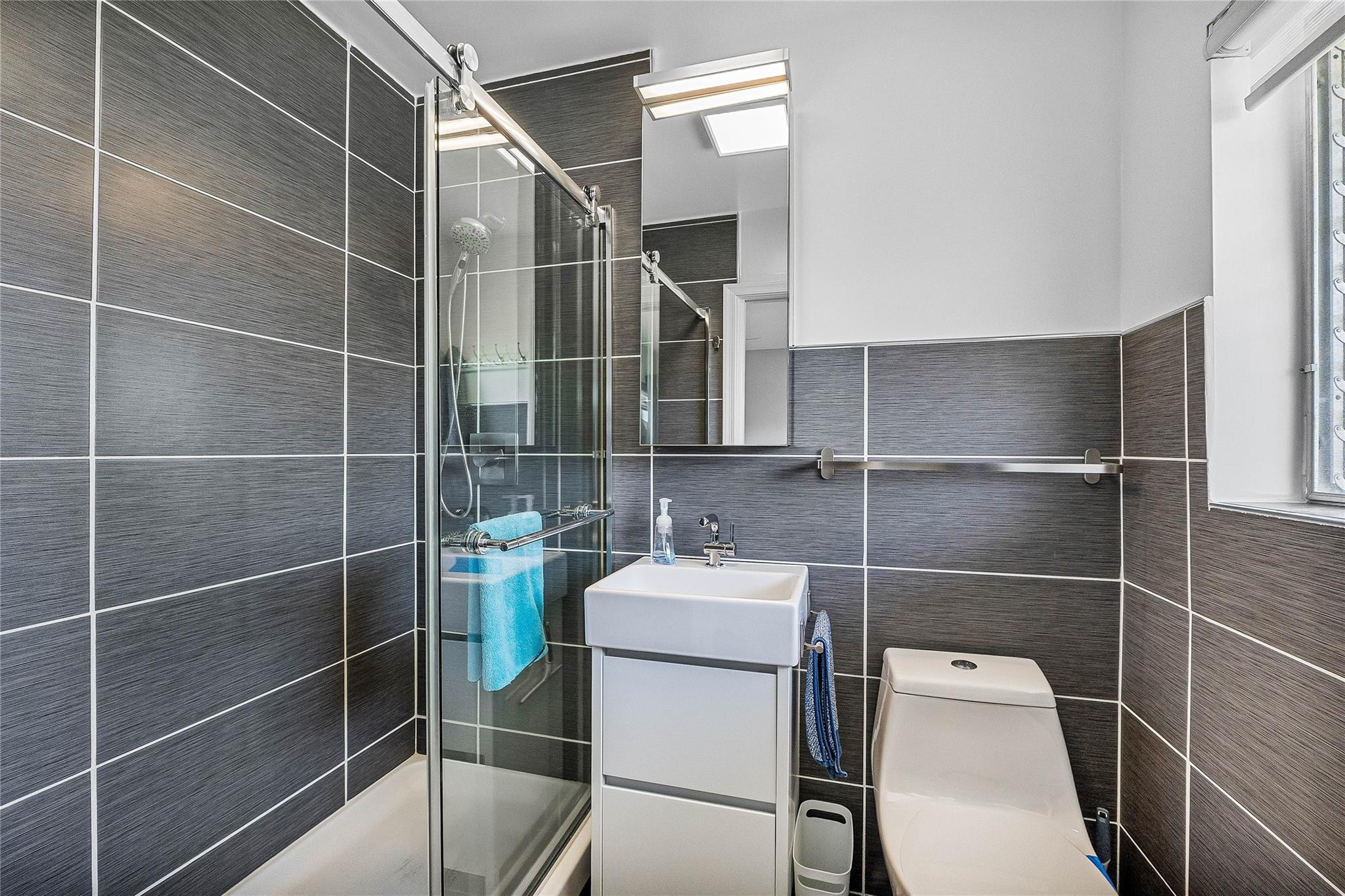 223 S Federal Highway 79