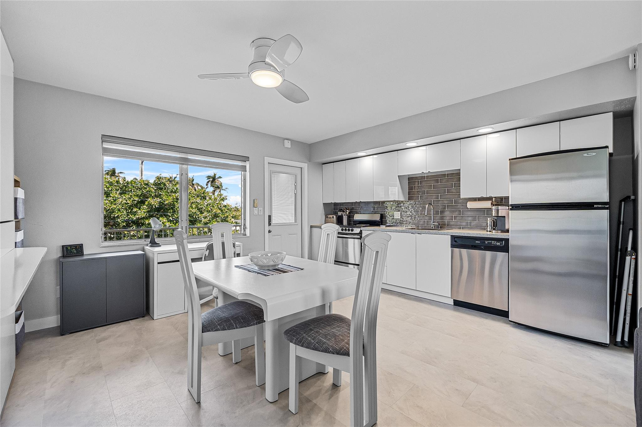 223 S Federal Highway 79