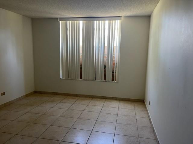 3690 Inverrary Drive 1U