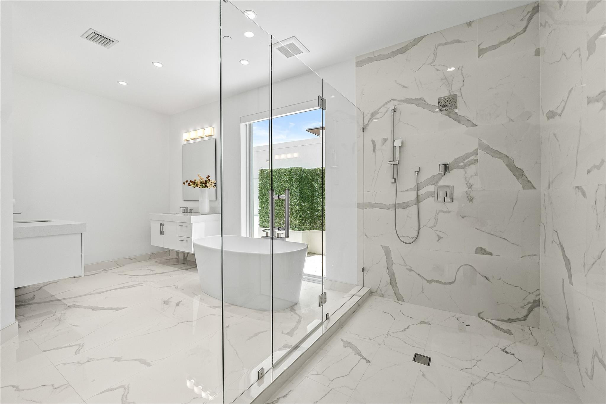 244 Shore Court, Lauderdale-By-The-Sea