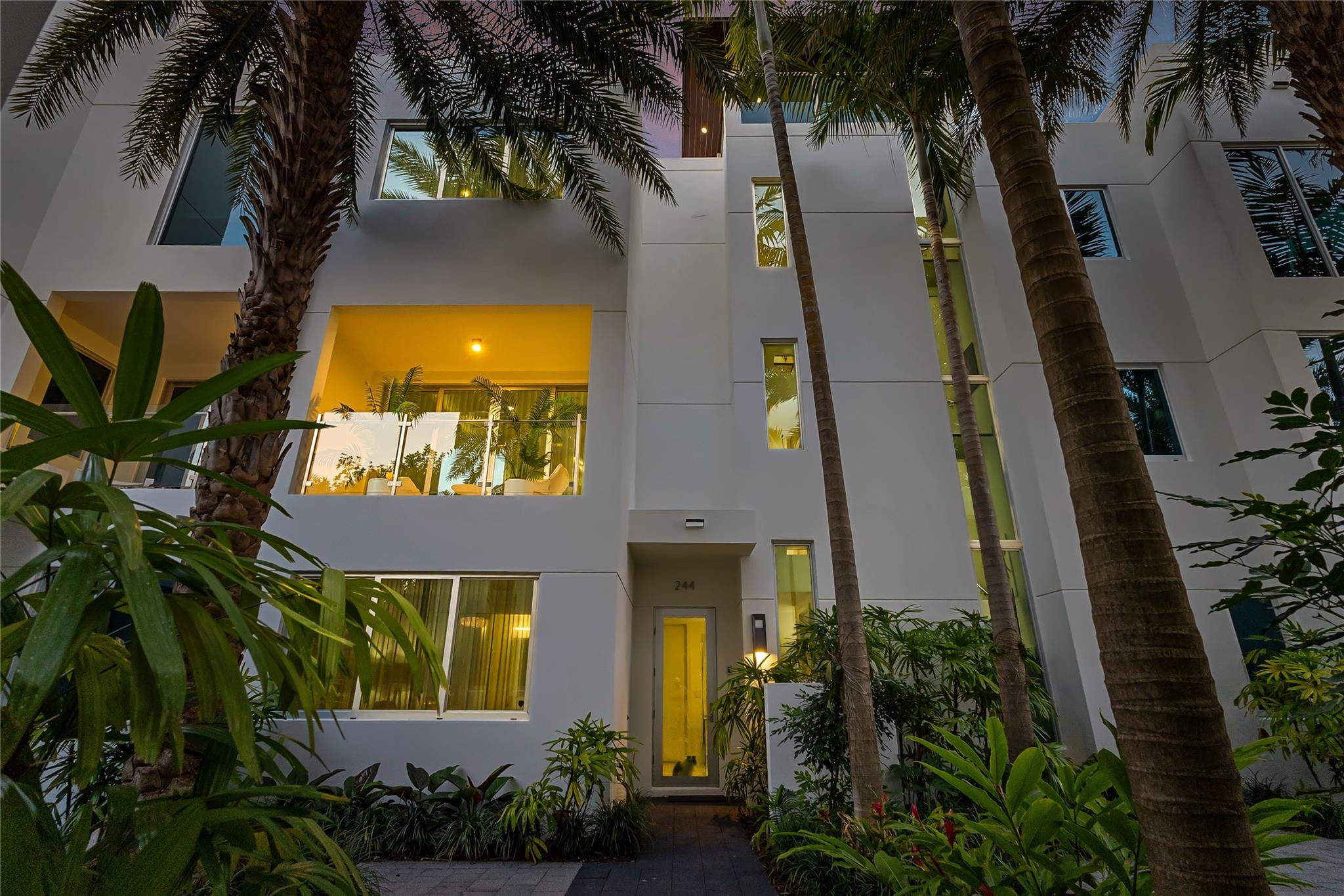 244 Shore Court, Lauderdale-By-The-Sea