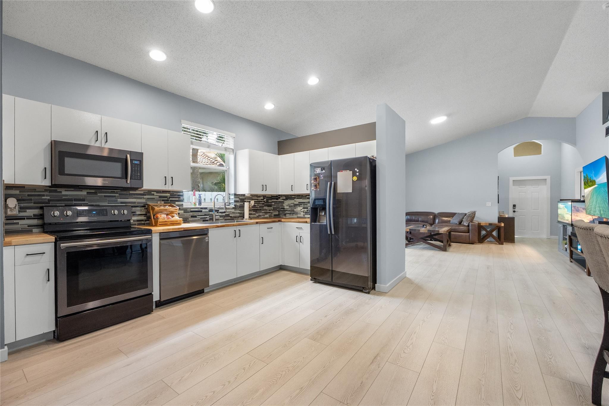 801 NW 130th Avenue