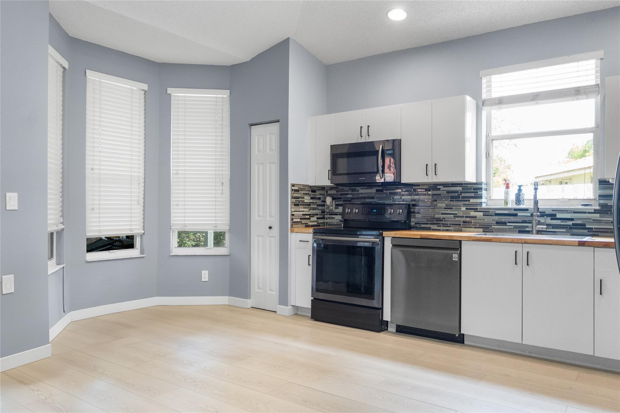 801 NW 130th Avenue