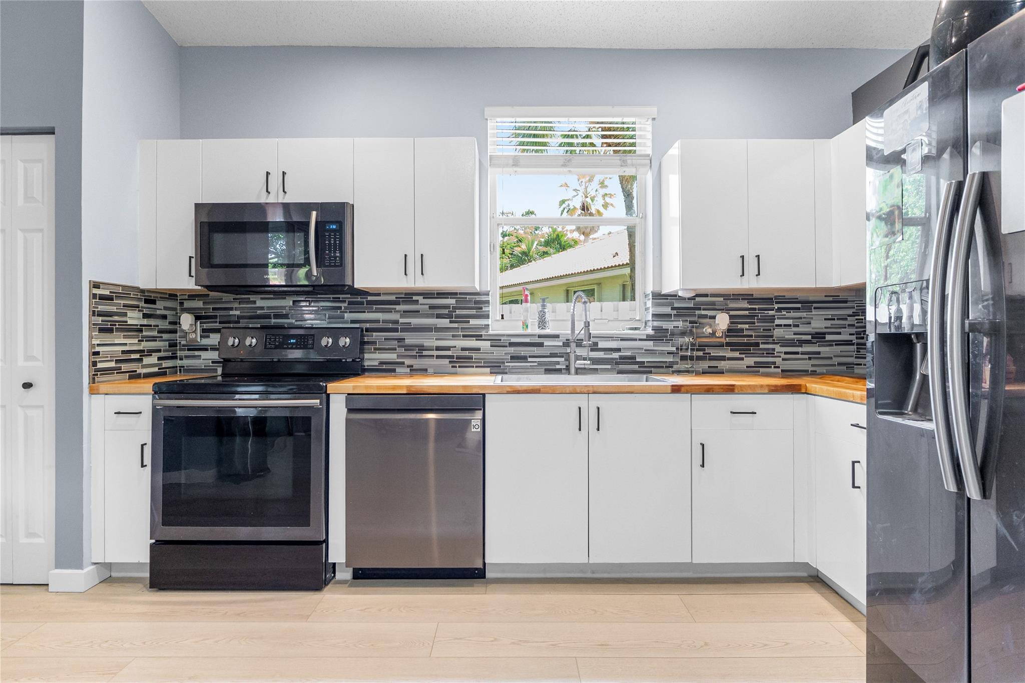 801 NW 130th Avenue