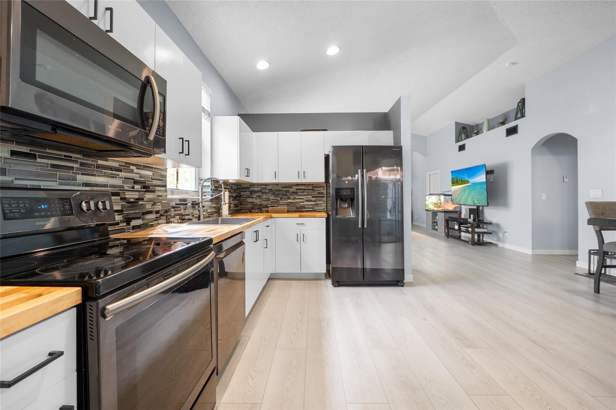 801 NW 130th Avenue