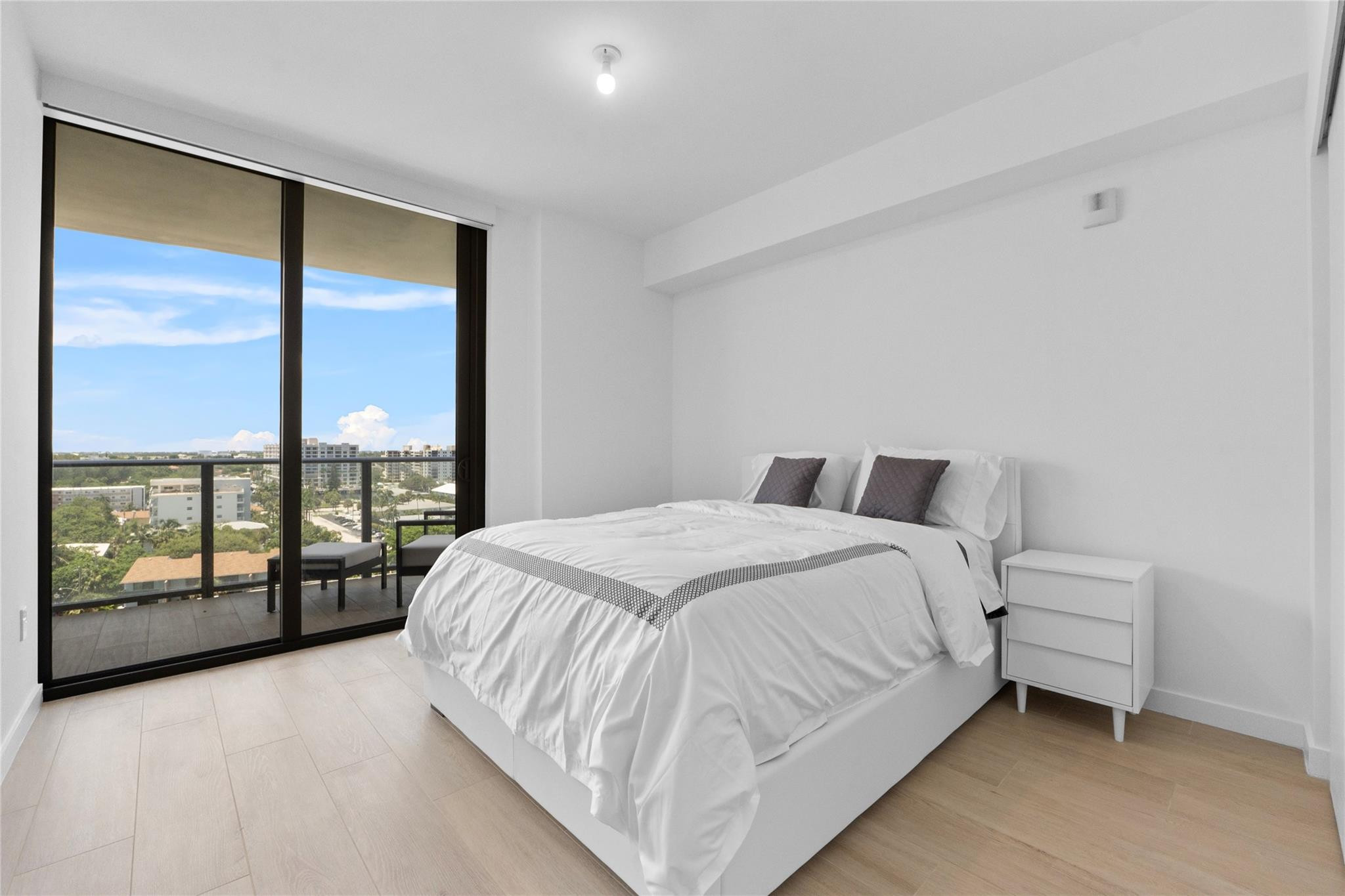 1116 N Ocean Boulevard 904