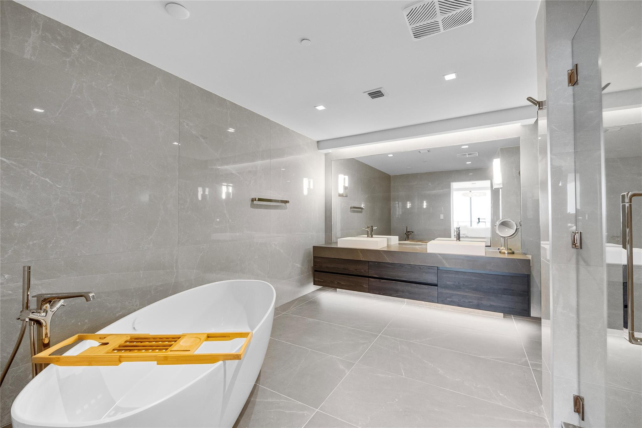 1116 N Ocean Boulevard 904