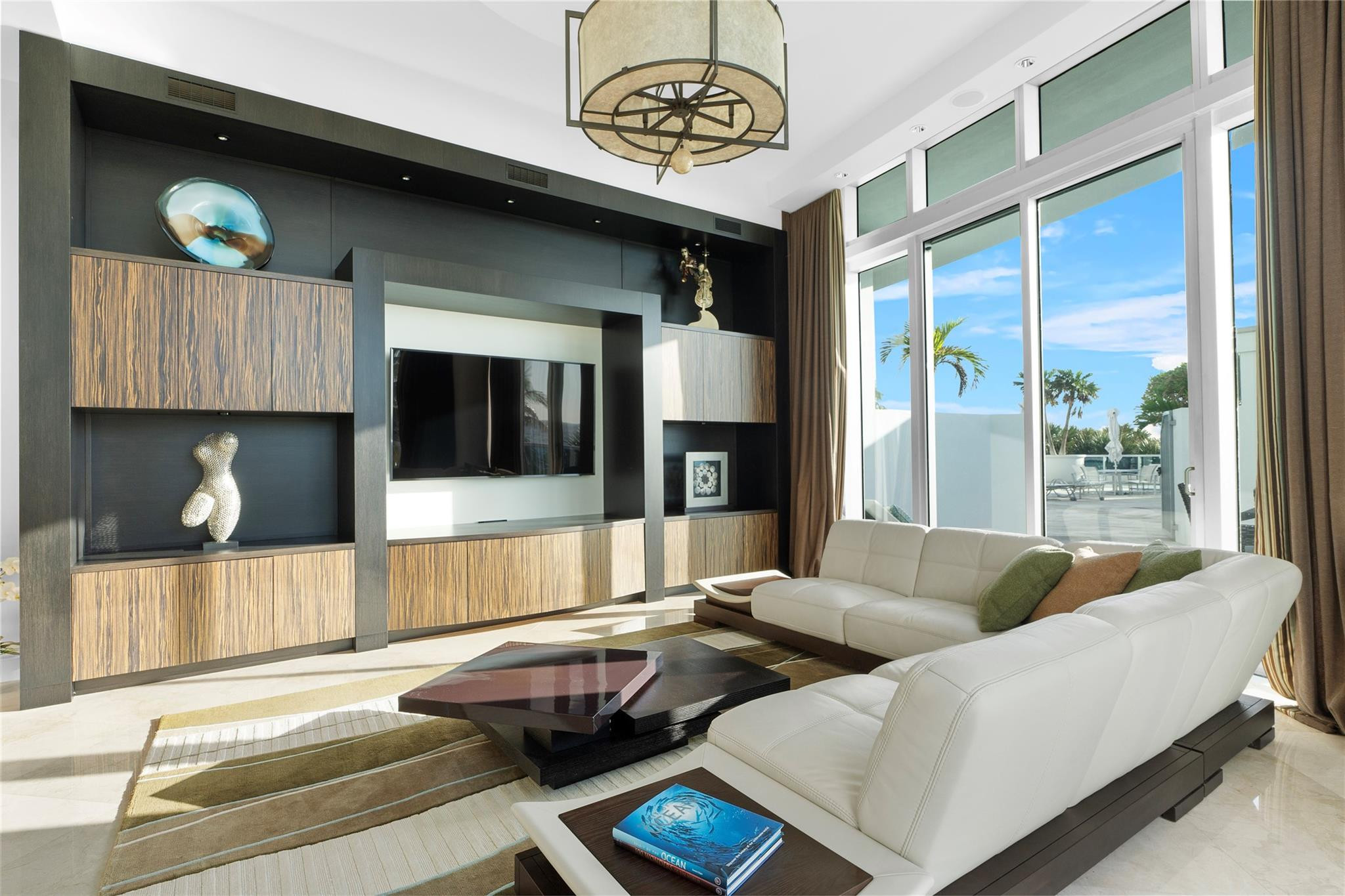 1600 S Ocean Boulevard 301, Lauderdale-By-The-Sea Unit: 301