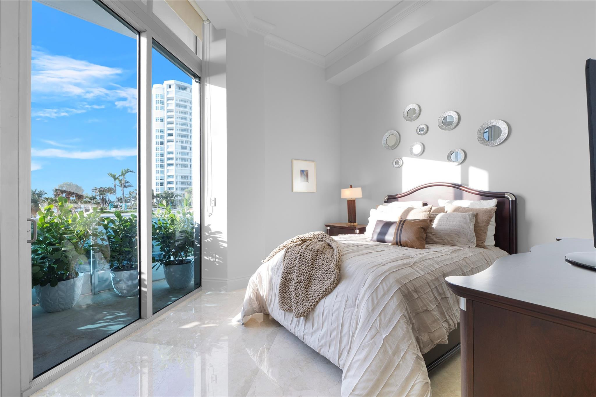 1600 S Ocean Boulevard 301, Lauderdale-By-The-Sea Unit: 301
