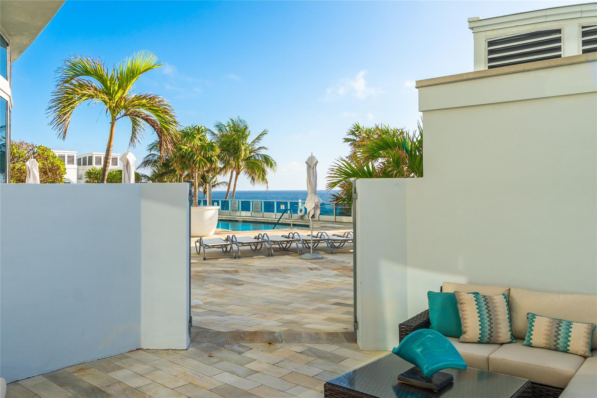 1600 S Ocean Boulevard 301, Lauderdale-By-The-Sea Unit: 301