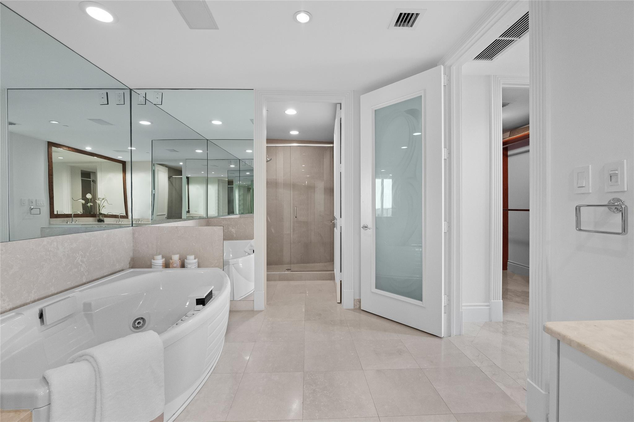 1600 S Ocean Boulevard 301, Lauderdale-By-The-Sea Unit: 301