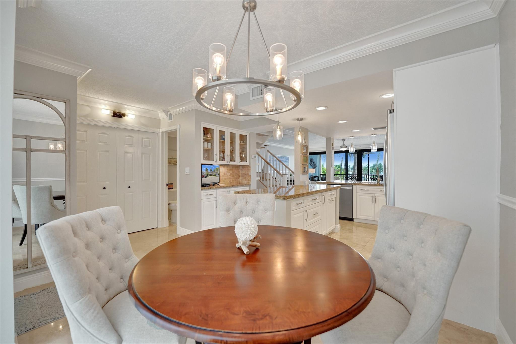 1100 SE 5th Court 77