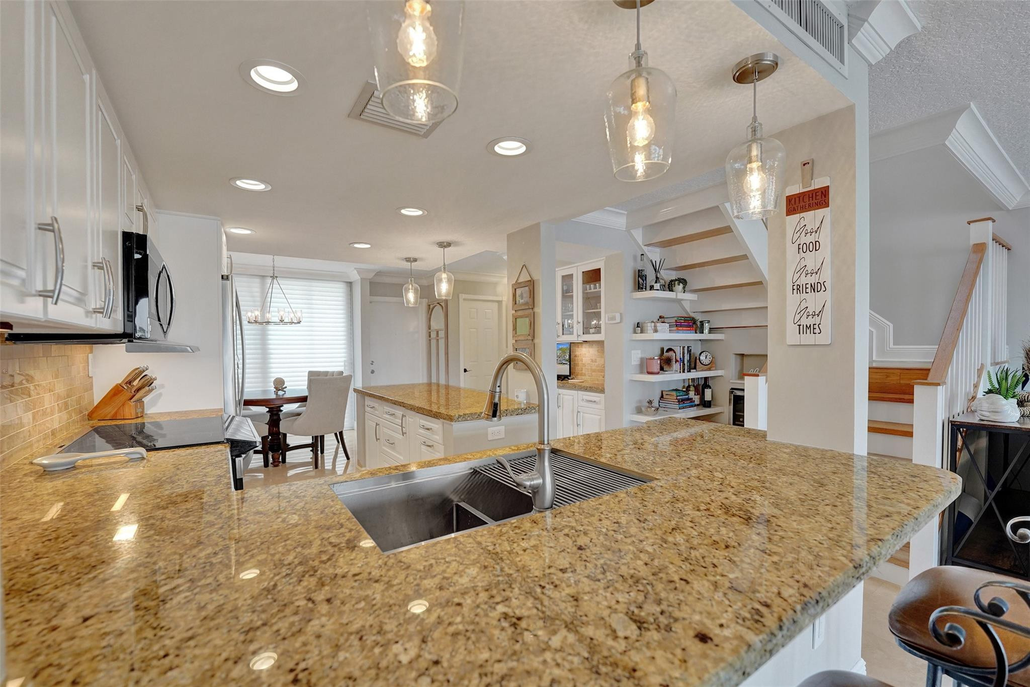 1100 SE 5th Court 77