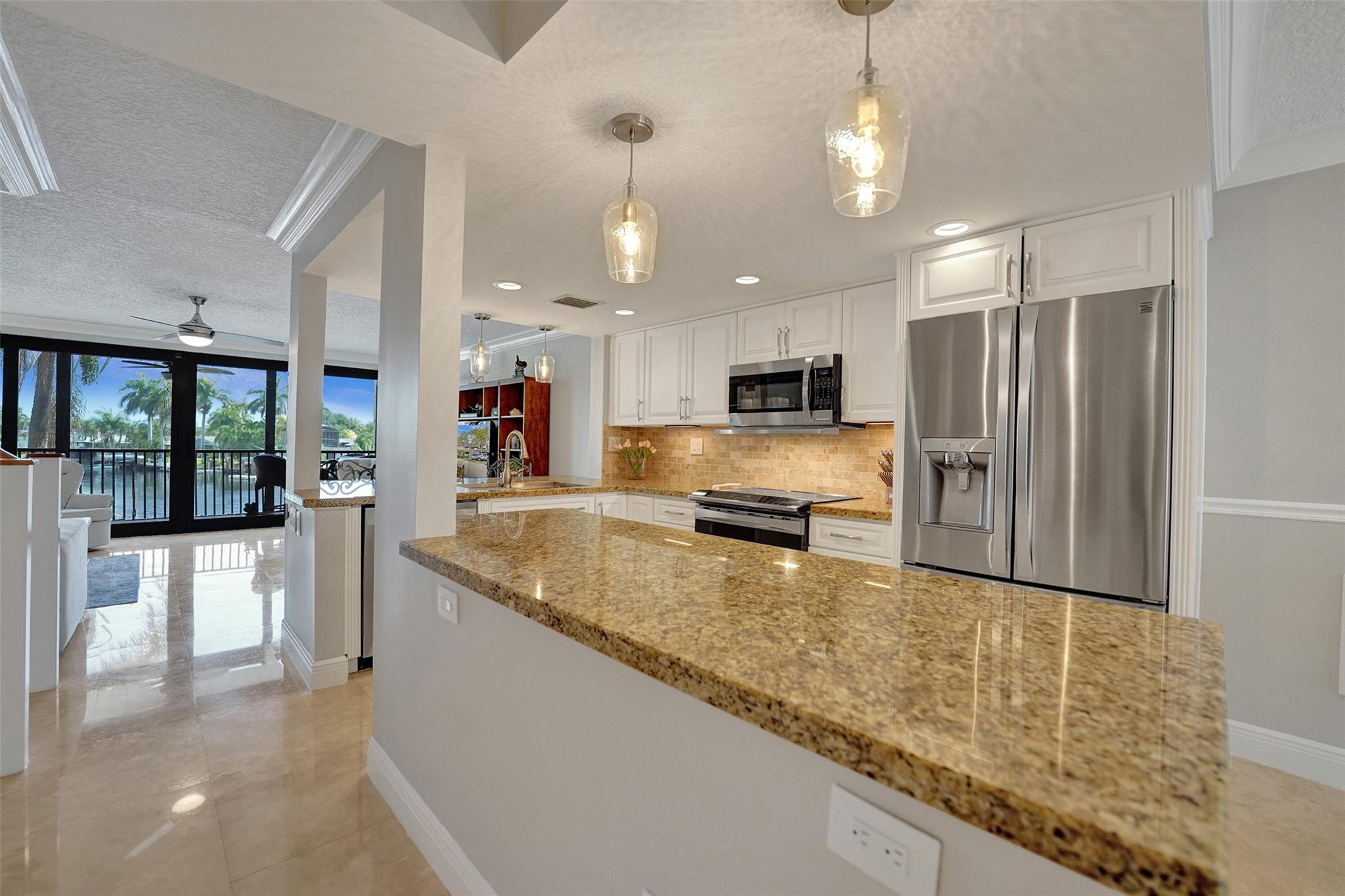 1100 SE 5th Court 77