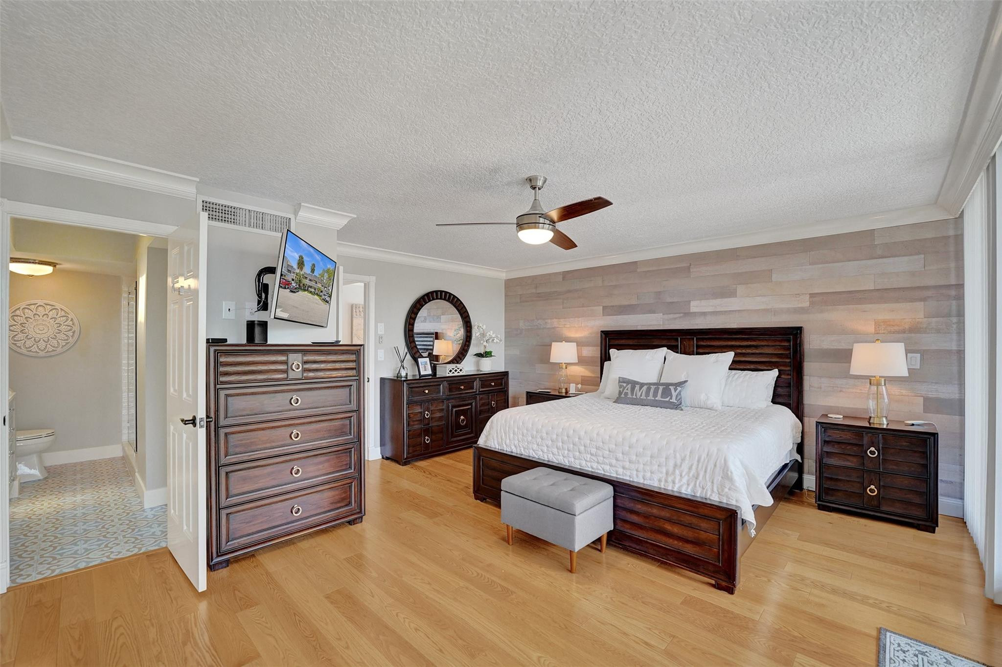 1100 SE 5th Court 77