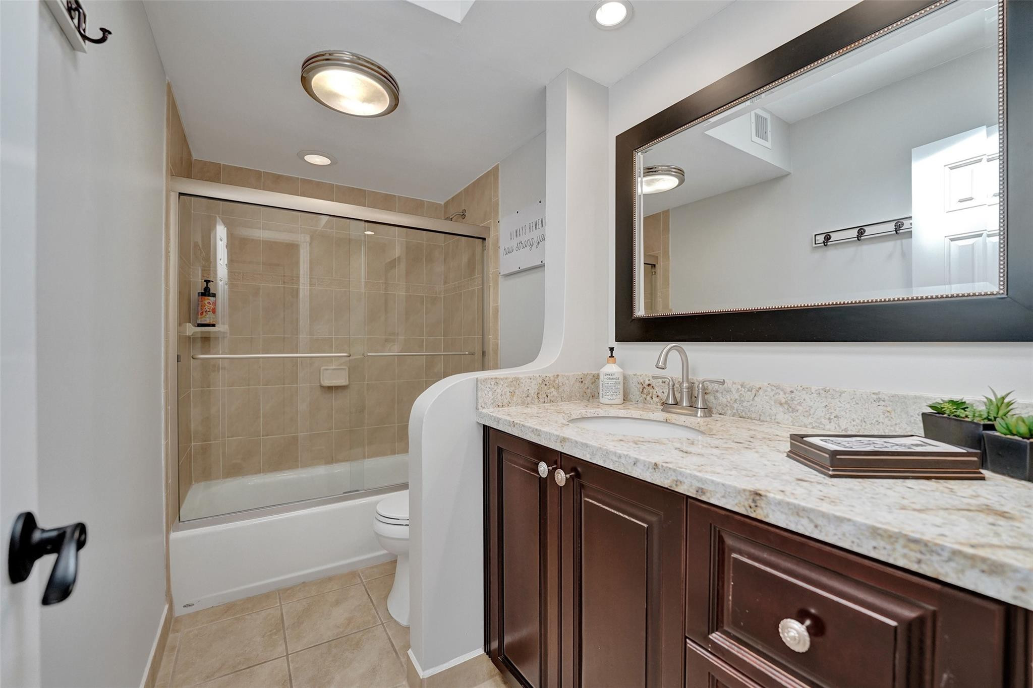 1100 SE 5th Court 77